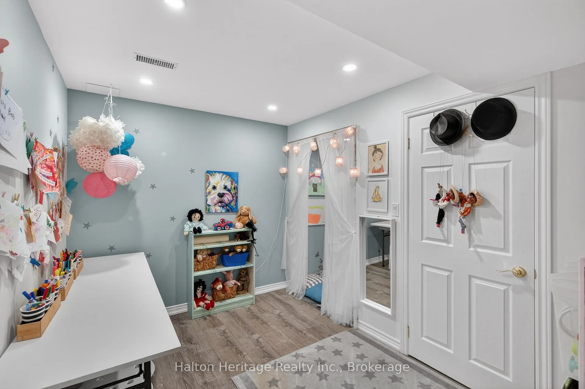 Photo 37 of 136 Grindstone Way, Hamilton, Waterdown — HOMEH