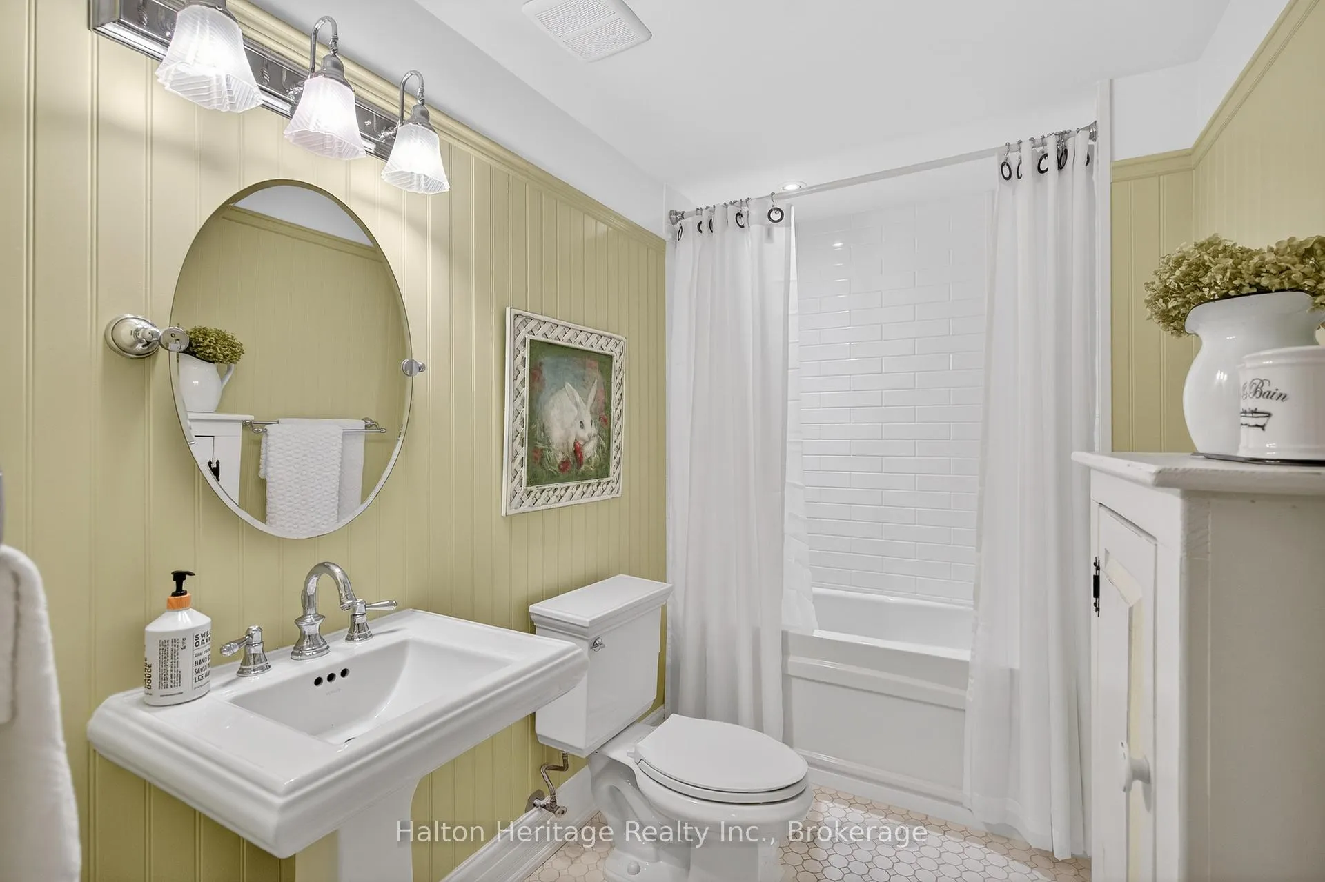 Photo 38 of 136 Grindstone Way, Hamilton, Waterdown — HOMEH