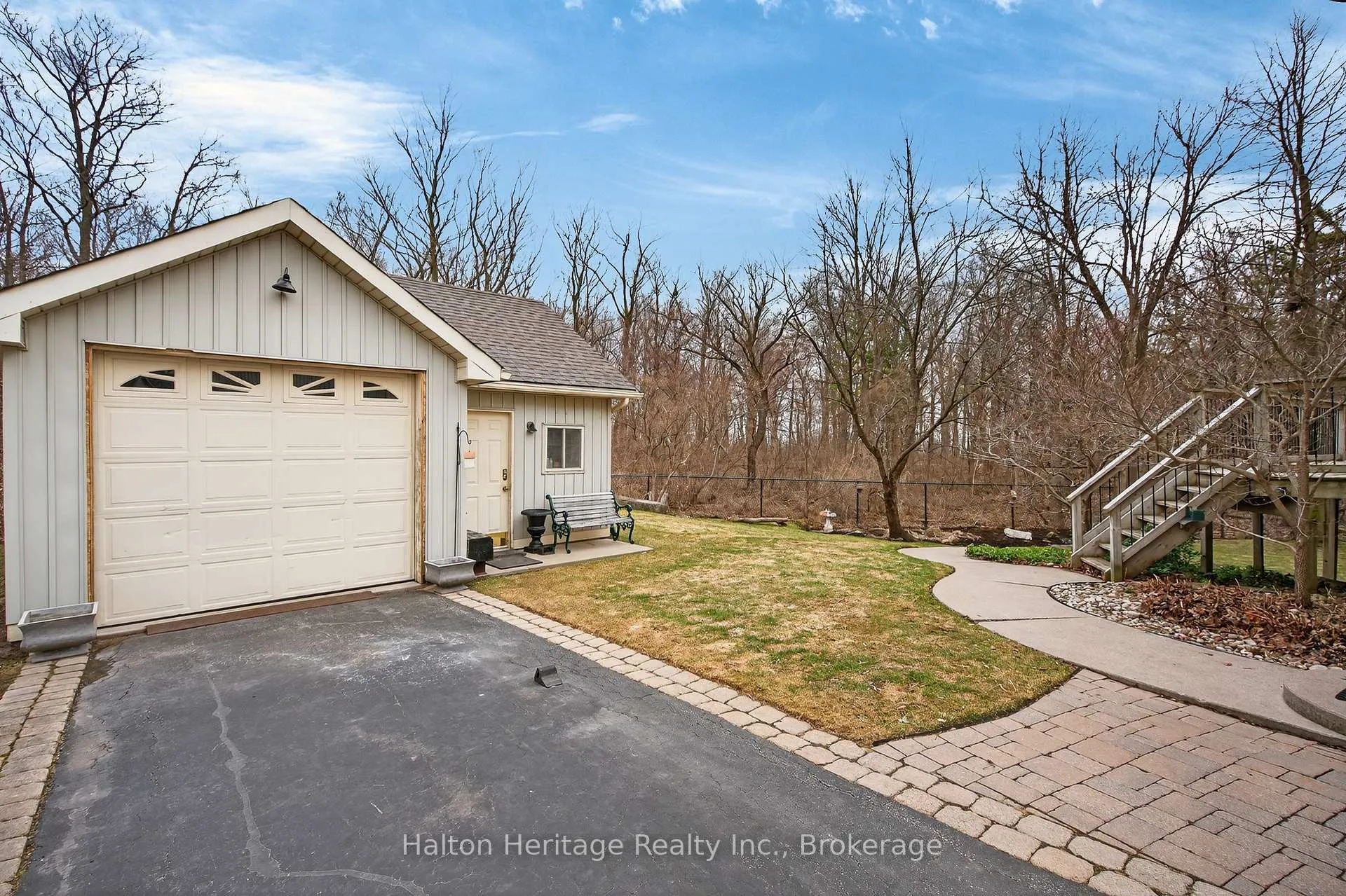 Photo 39 of 136 Grindstone Way, Hamilton, Waterdown — HOMEH