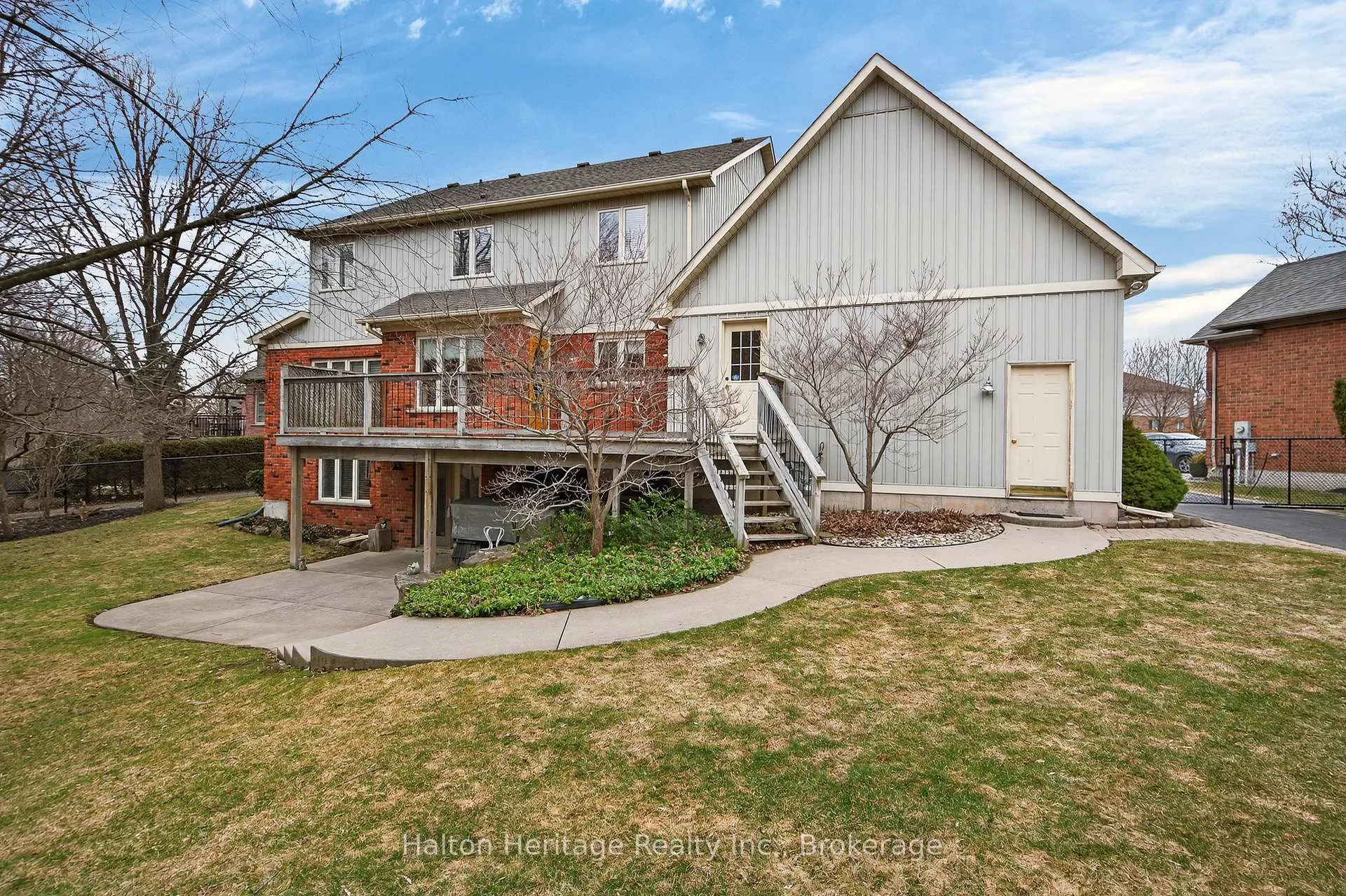 Photo 42 of 136 Grindstone Way, Hamilton, Waterdown — HOMEH