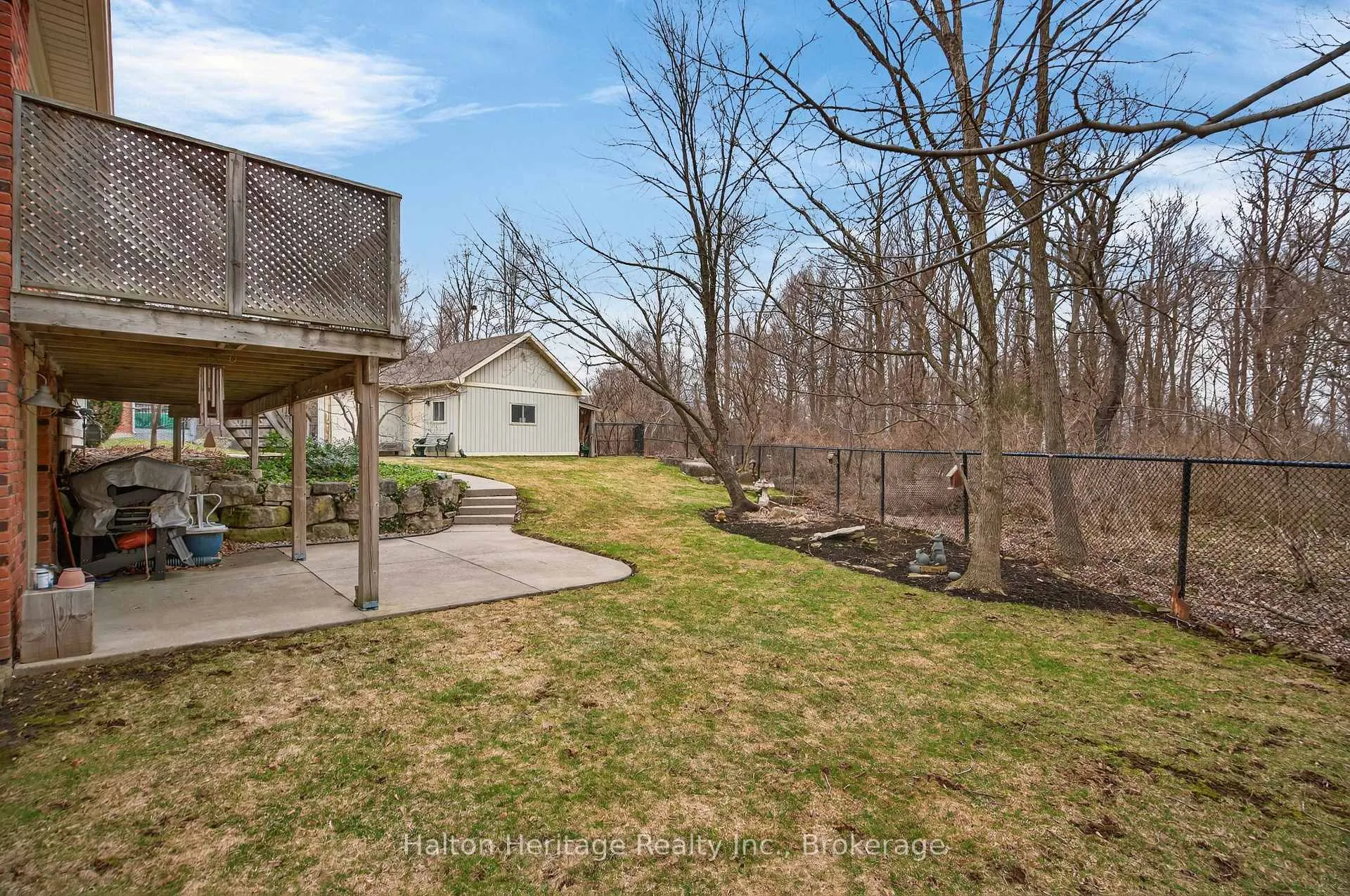 Photo 44 of 136 Grindstone Way, Hamilton, Waterdown — HOMEH