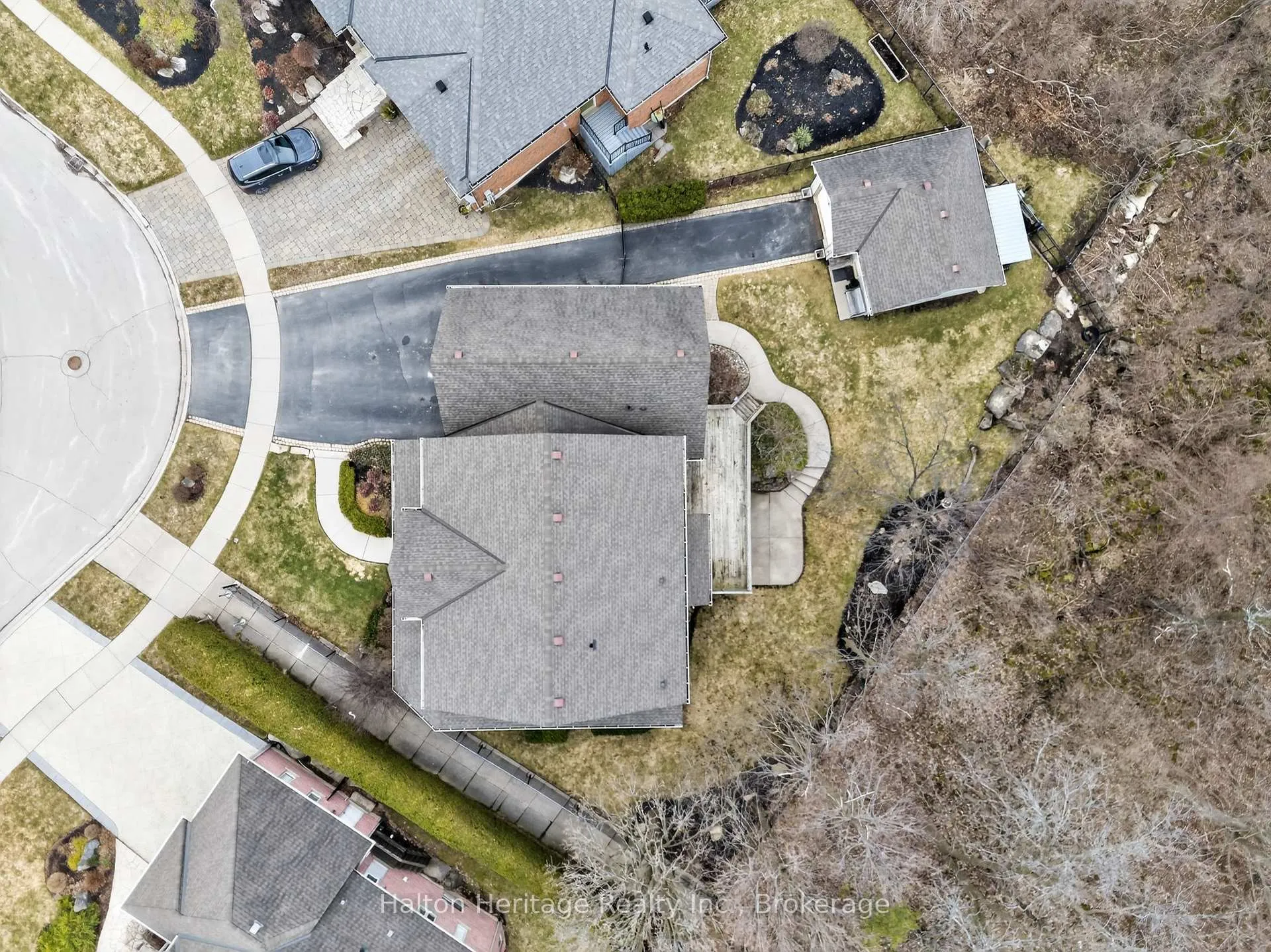 Photo 47 of 136 Grindstone Way, Hamilton, Waterdown — HOMEH