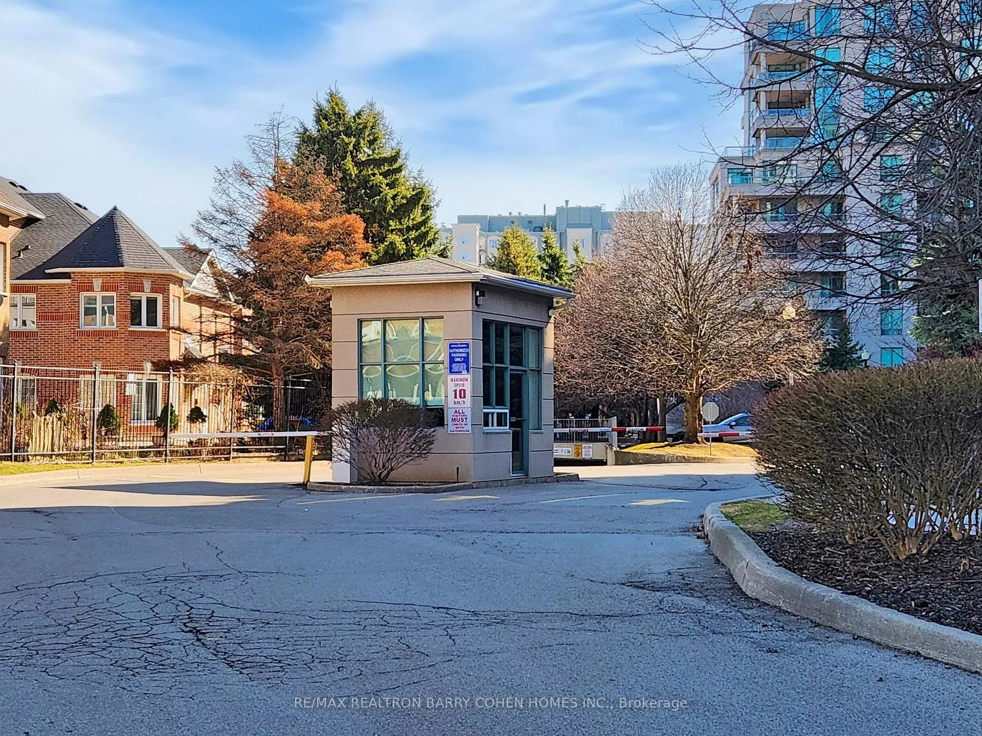 Photo 2 of Unit PH104, 1 Emerald Lane, Vaughan, Crestwood-Springfarm-Yorkhill — HOMEH