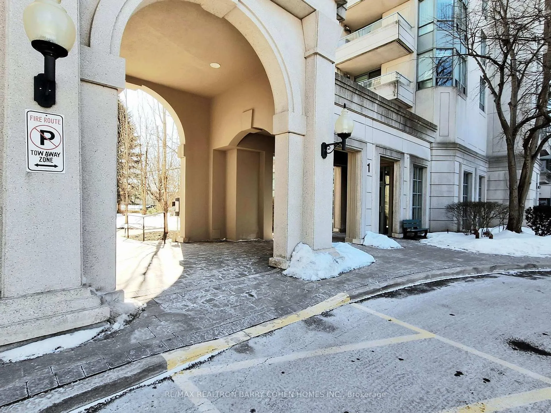 Photo 5 of Unit PH104, 1 Emerald Lane, Vaughan, Crestwood-Springfarm-Yorkhill — HOMEH