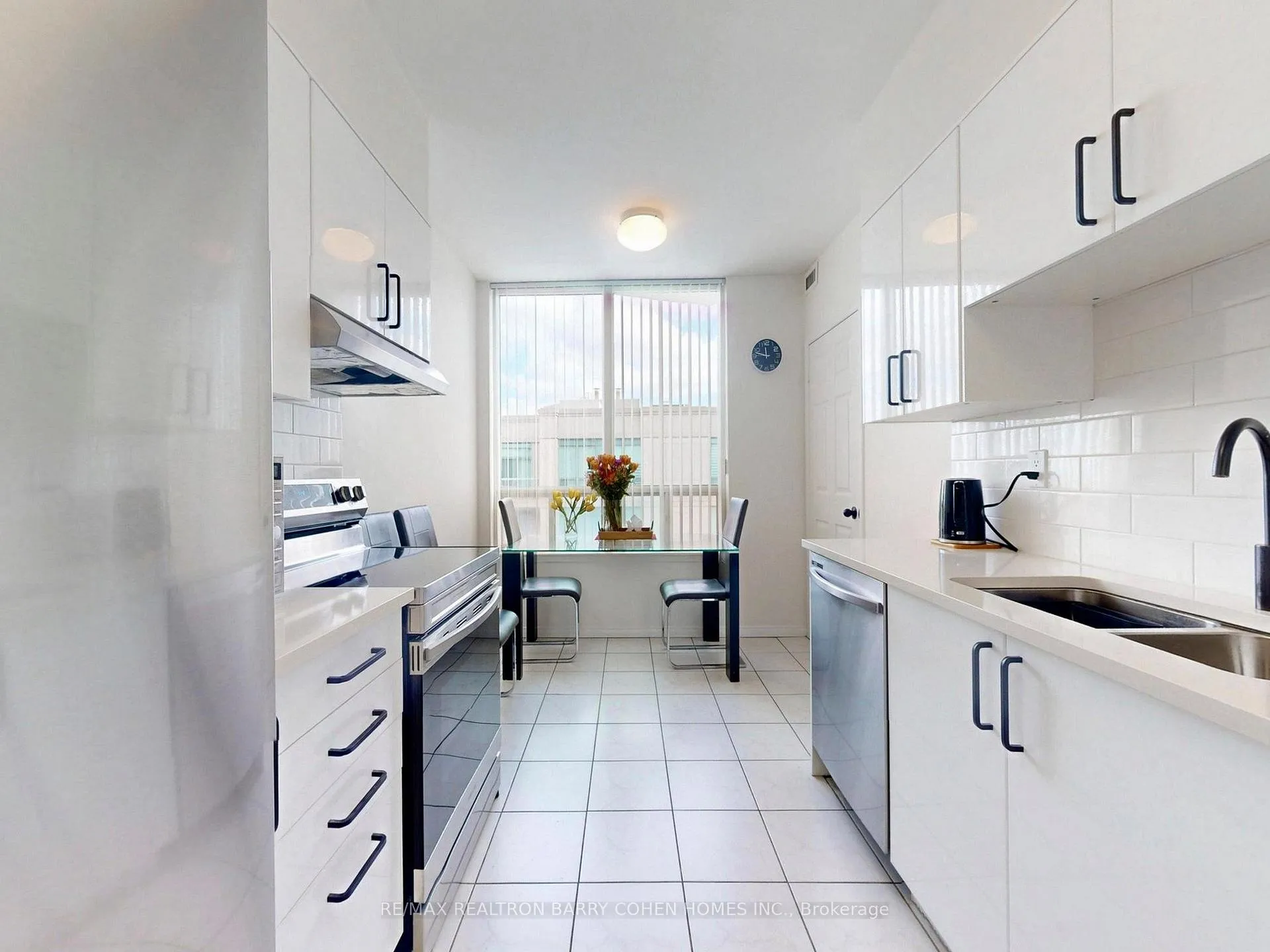 Photo 17 of Unit PH104, 1 Emerald Lane, Vaughan, Crestwood-Springfarm-Yorkhill — HOMEH