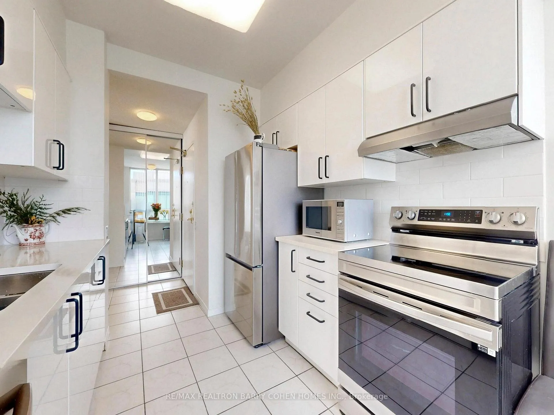 Photo 20 of Unit PH104, 1 Emerald Lane, Vaughan, Crestwood-Springfarm-Yorkhill — HOMEH