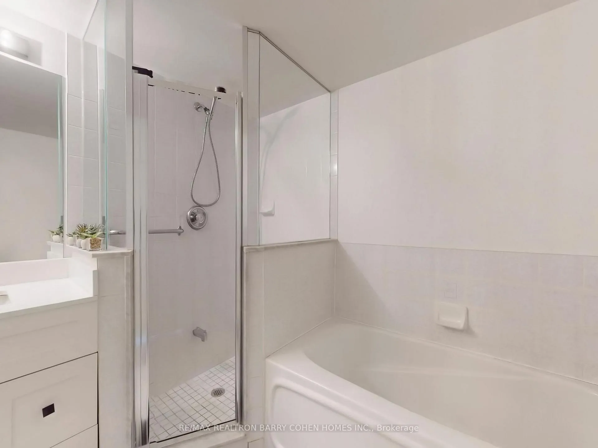 Photo 30 of Unit PH104, 1 Emerald Lane, Vaughan, Crestwood-Springfarm-Yorkhill — HOMEH