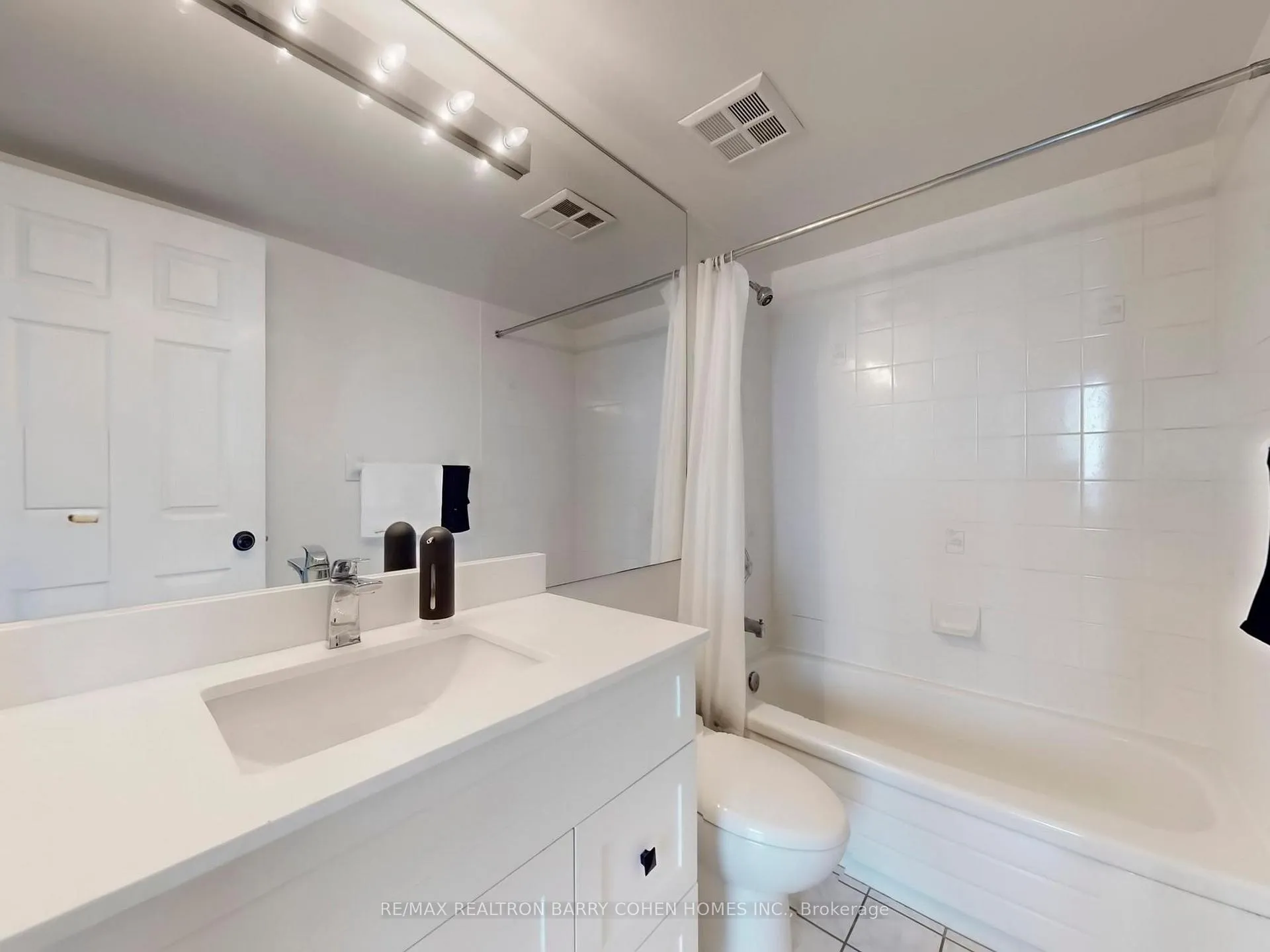 Photo 34 of Unit PH104, 1 Emerald Lane, Vaughan, Crestwood-Springfarm-Yorkhill — HOMEH