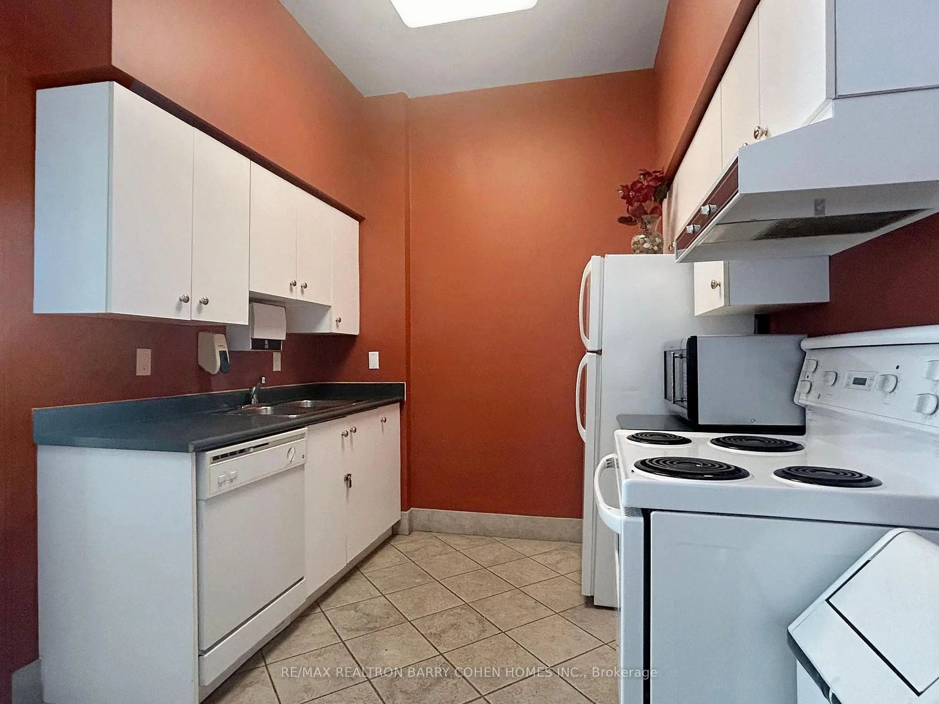 Photo 45 of Unit PH104, 1 Emerald Lane, Vaughan, Crestwood-Springfarm-Yorkhill — HOMEH