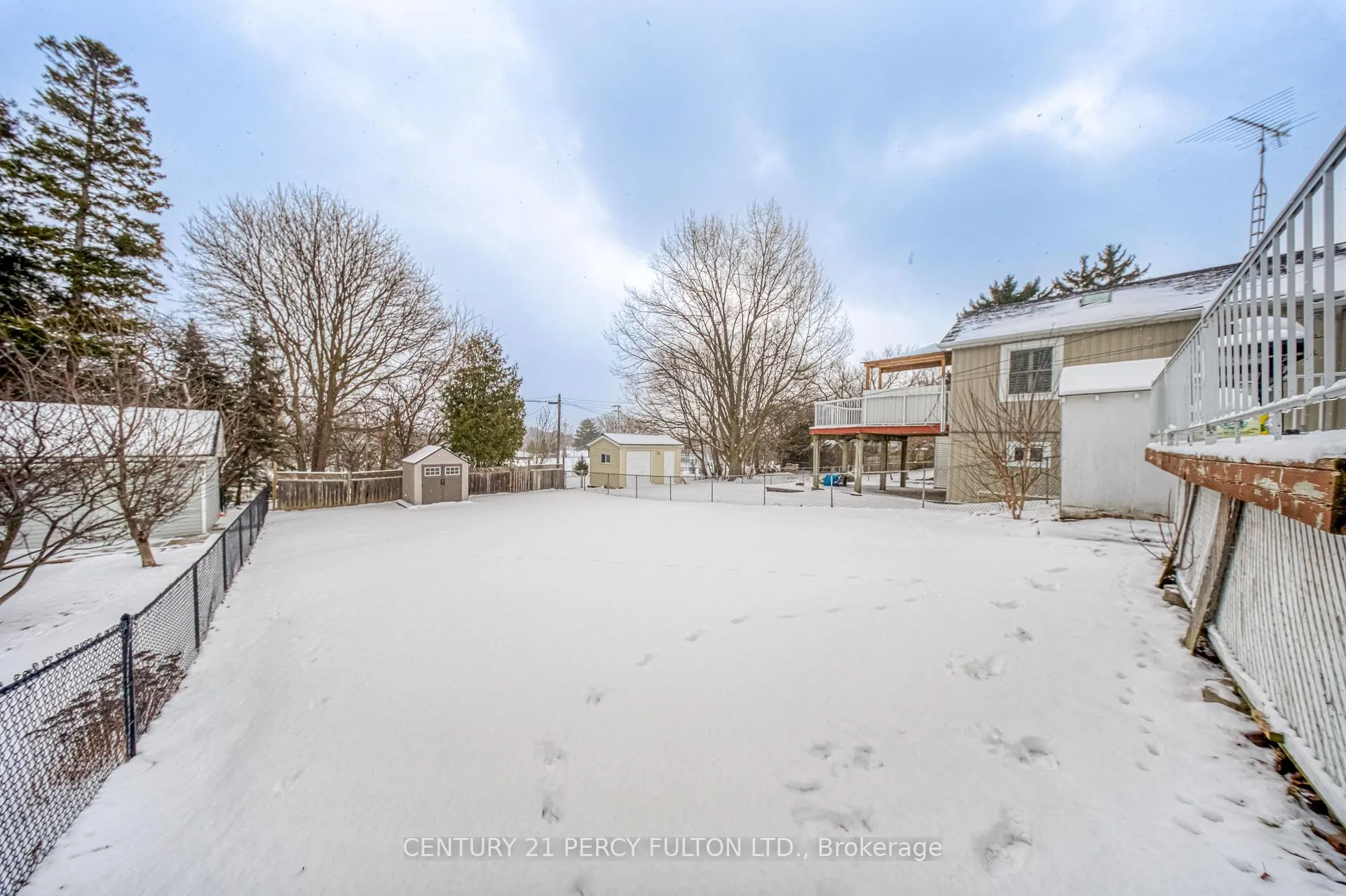 Photo 30 of 707 Athol Street, Whitby, Downtown Whitby — HOMEH