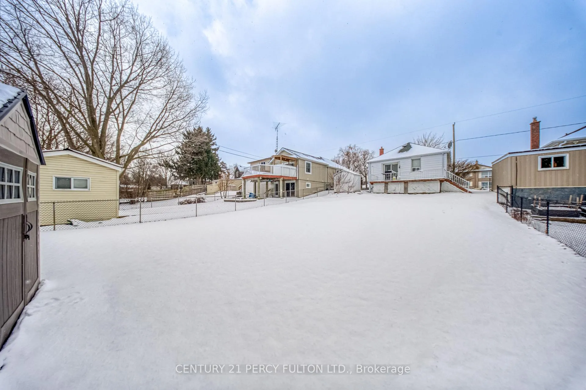 Photo 31 of 707 Athol Street, Whitby, Downtown Whitby — HOMEH