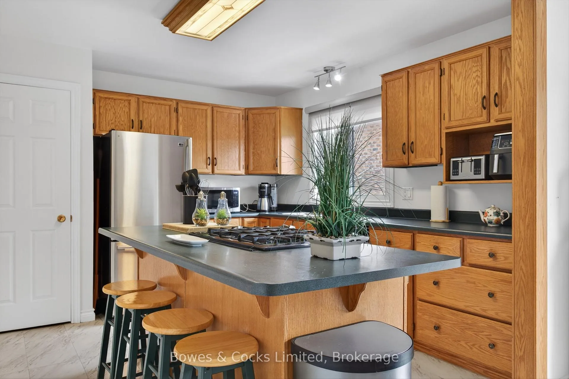 Photo 14 of 2233 Denure Drive, Peterborough, Monaghan Ward 2 — HOMEH
