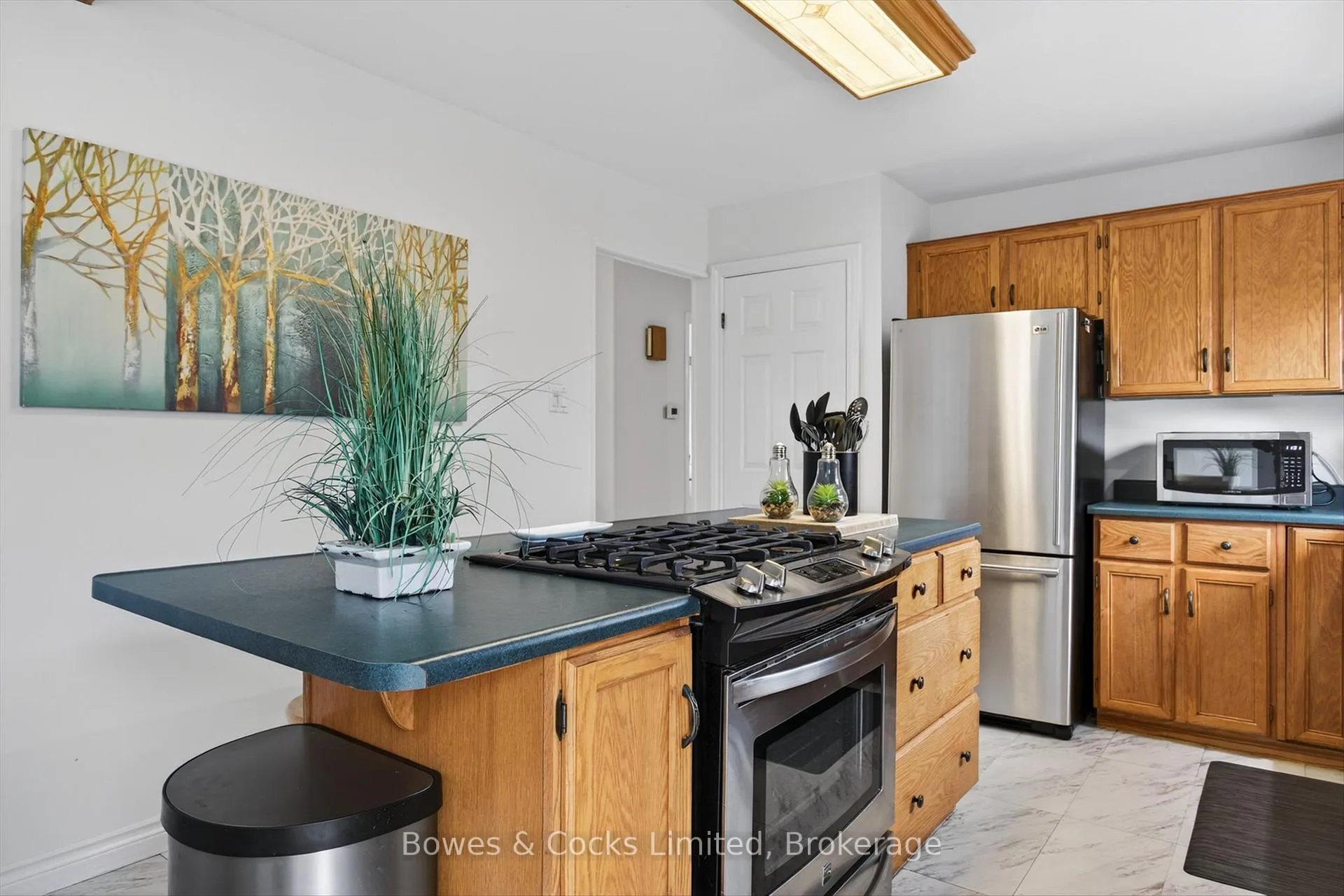 Photo 15 of 2233 Denure Drive, Peterborough, Monaghan Ward 2 — HOMEH