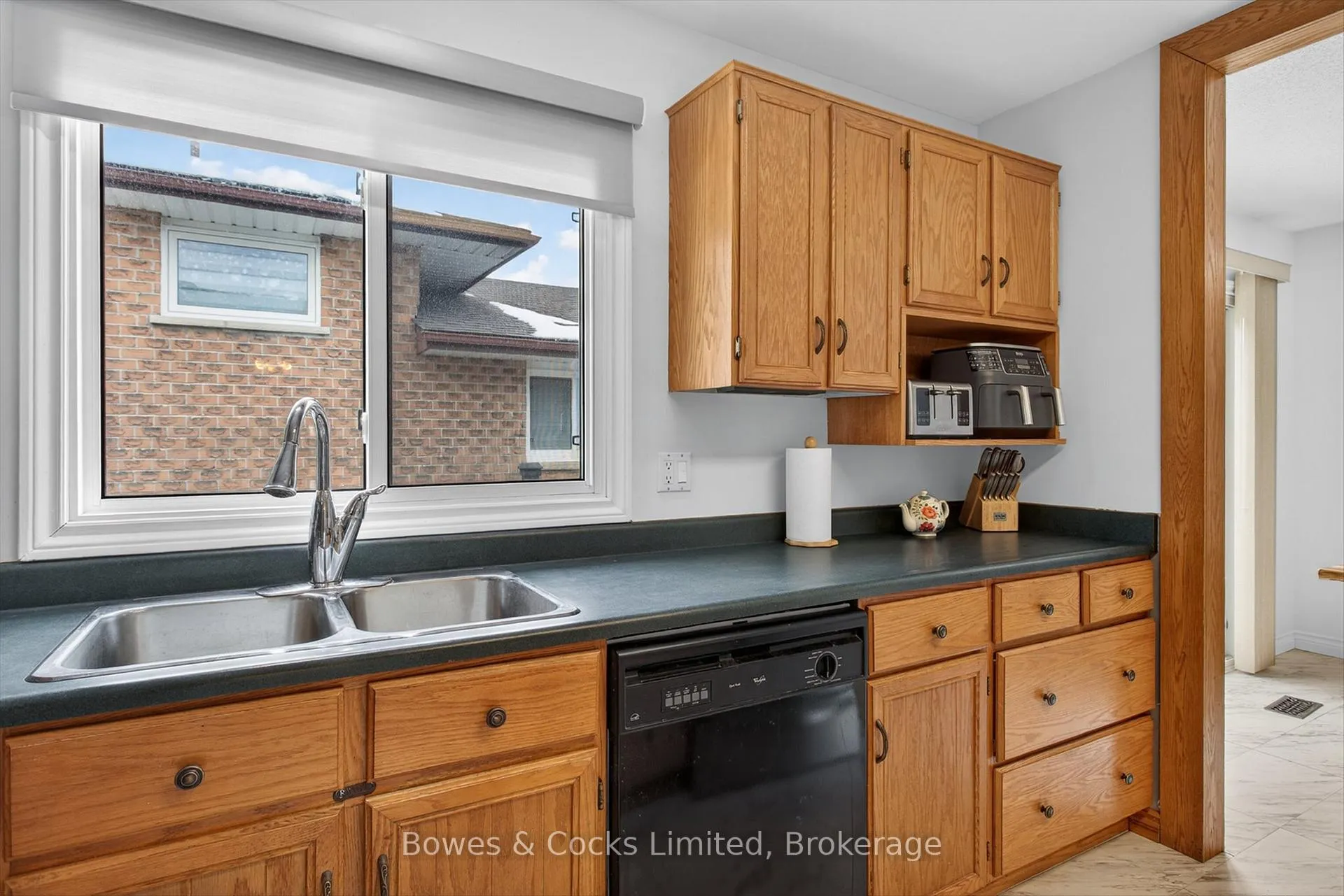 Photo 17 of 2233 Denure Drive, Peterborough, Monaghan Ward 2 — HOMEH