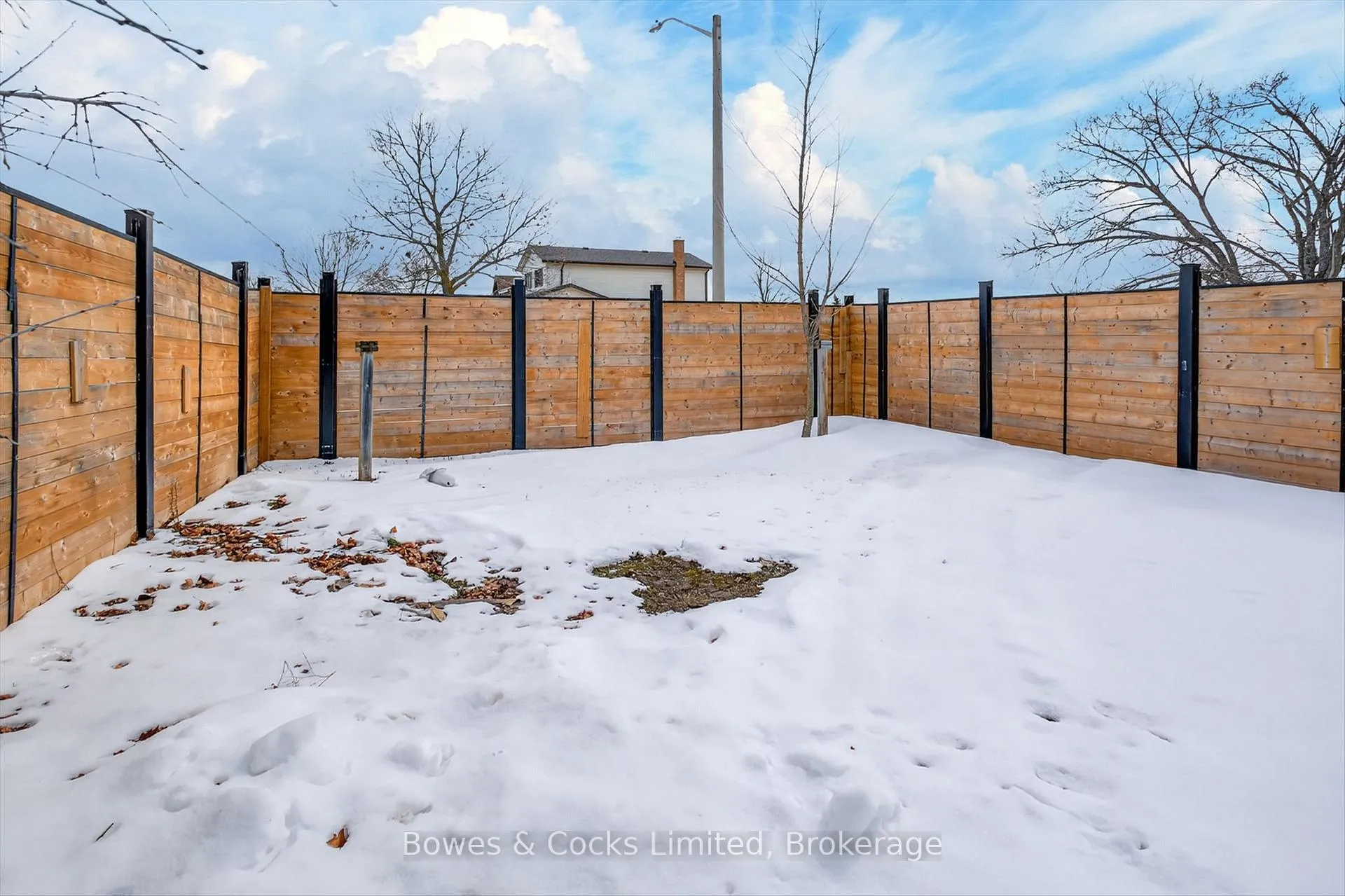 Photo 45 of 2233 Denure Drive, Peterborough, Monaghan Ward 2 — HOMEH