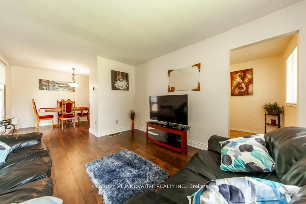 Photo 12 of 501 Barnes Crescent, Peterborough, Otonabee Ward 1 — HOMEH