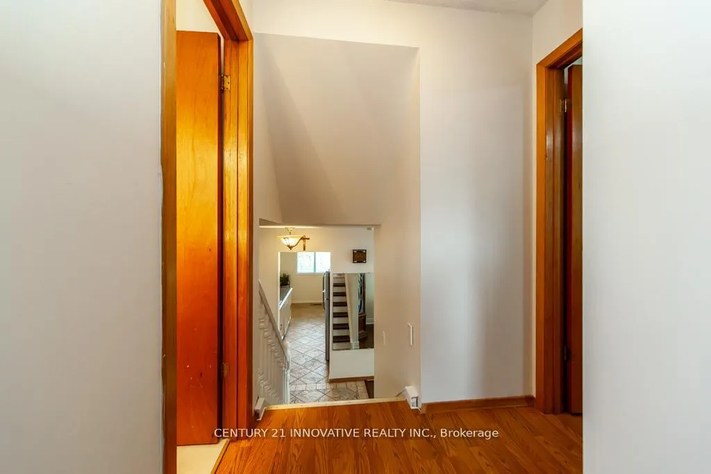 Photo 16 of 501 Barnes Crescent, Peterborough, Otonabee Ward 1 — HOMEH