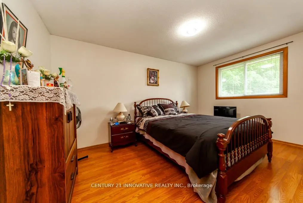 Photo 17 of 501 Barnes Crescent, Peterborough, Otonabee Ward 1 — HOMEH