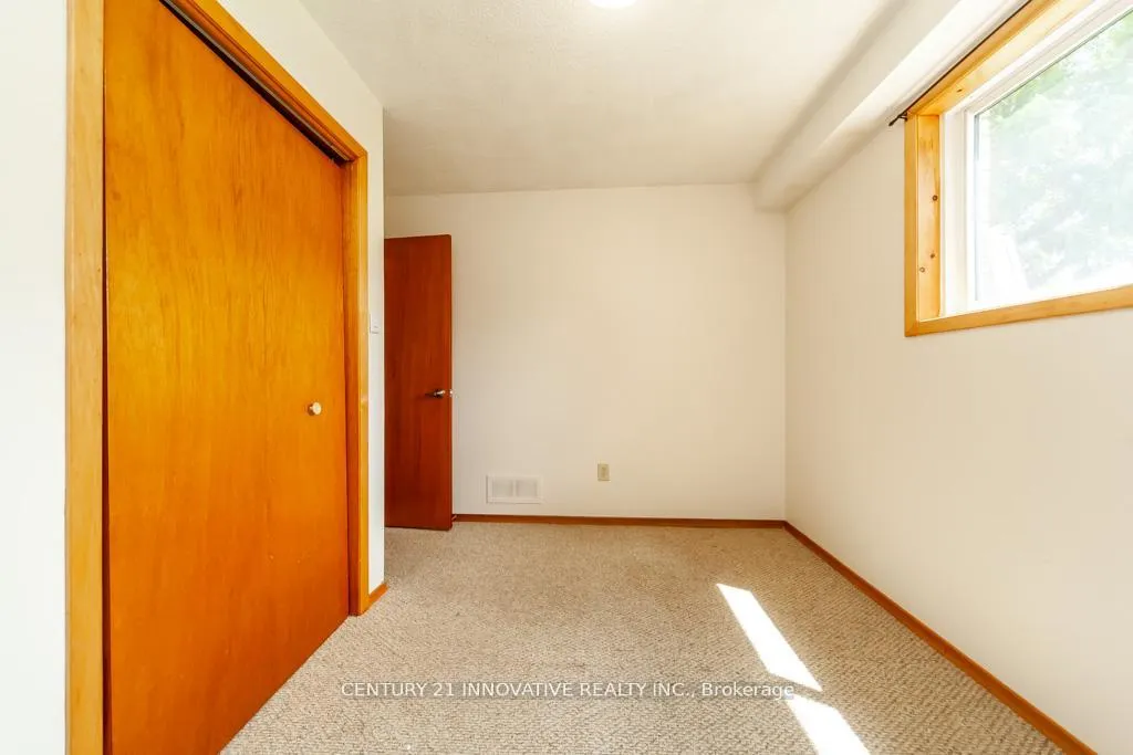Photo 32 of 501 Barnes Crescent, Peterborough, Otonabee Ward 1 — HOMEH