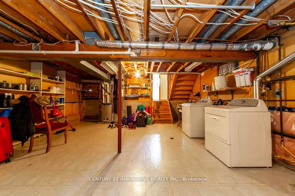Photo 34 of 501 Barnes Crescent, Peterborough, Otonabee Ward 1 — HOMEH