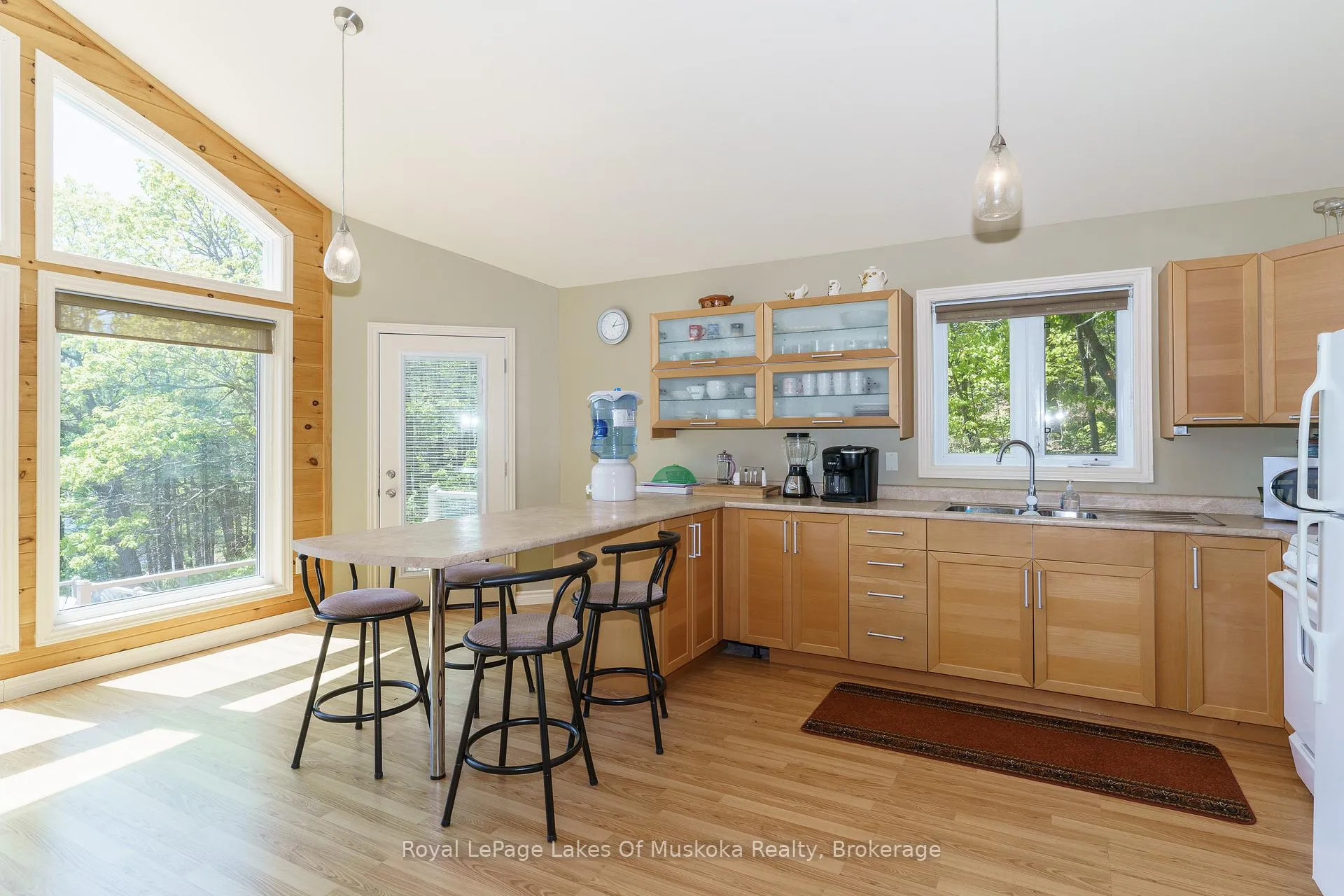 Photo 4 of 22 Mile Island, Gravenhurst, Wood (Gravenhurst) — HOMEH