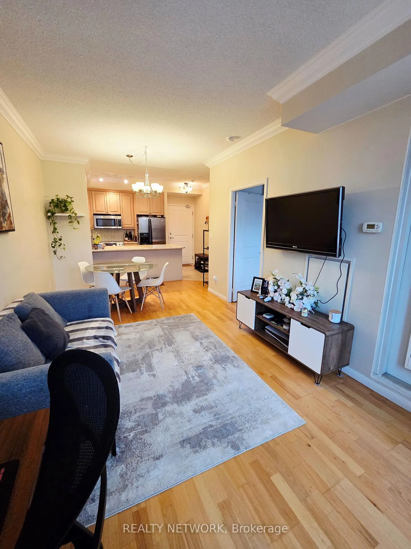 Photo 9 of Unit 414, 900 Mount Pleasant Road, Toronto, Mount Pleasant West — HOMEH