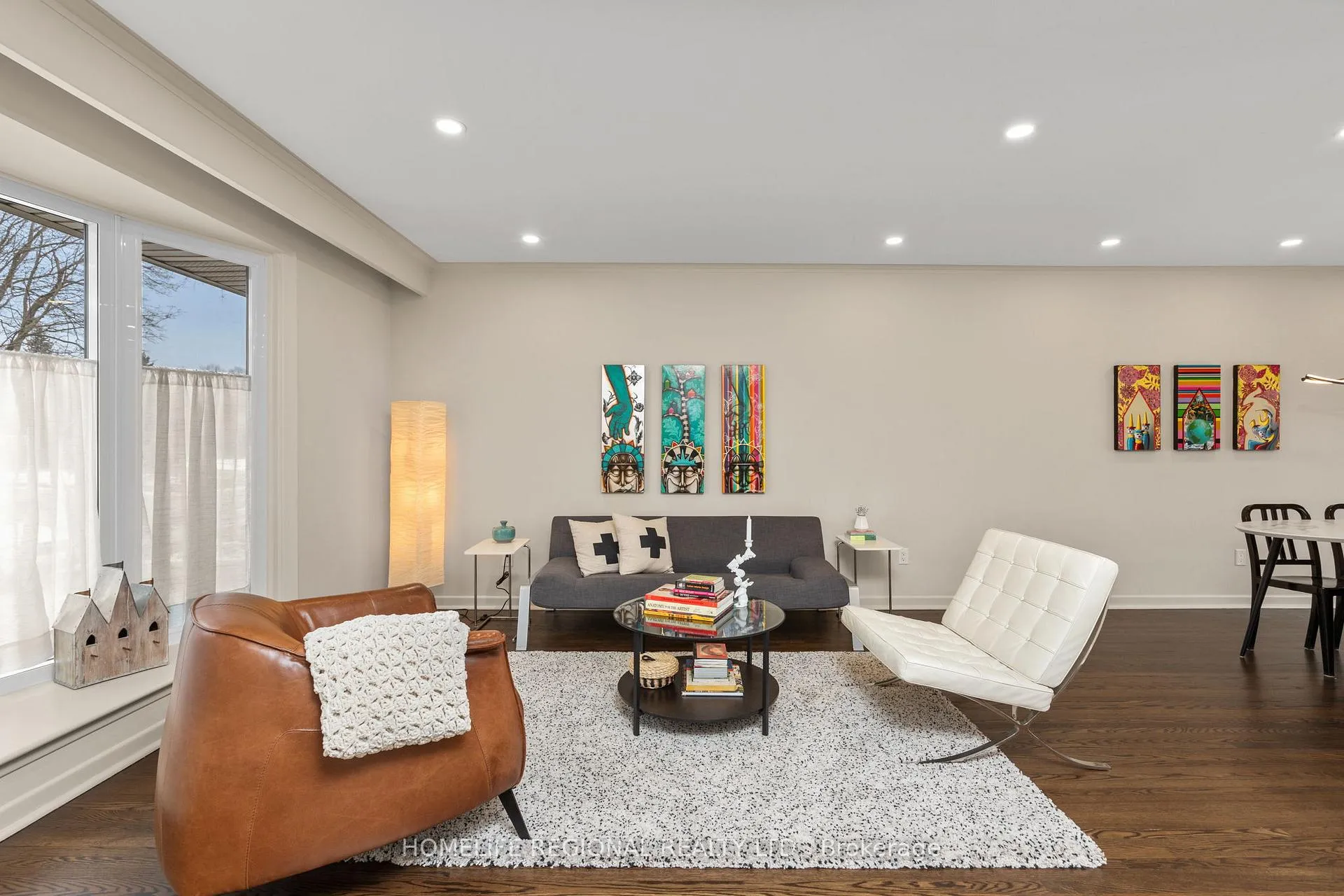 Photo 3 of 42 Manorhampton Drive, Etobicoke, Willowridge-Martingrove-Richview — HOMEH