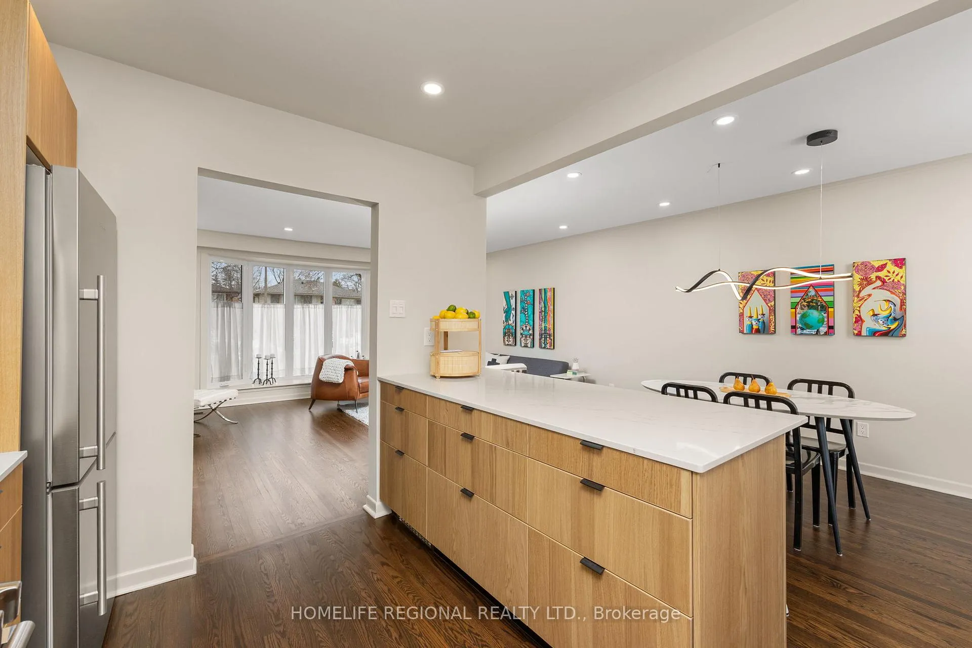 Photo 13 of 42 Manorhampton Drive, Etobicoke, Willowridge-Martingrove-Richview — HOMEH