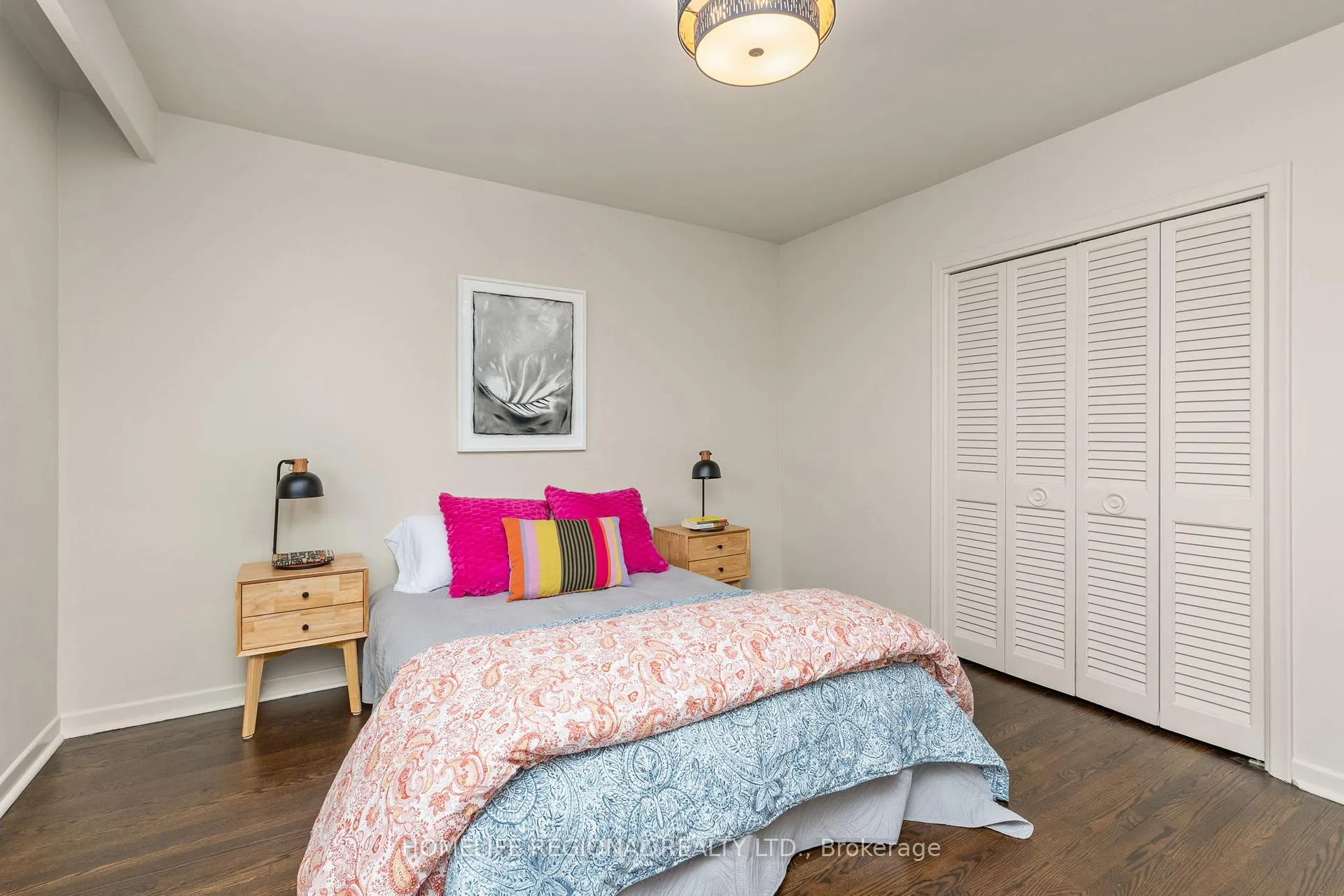 Photo 16 of 42 Manorhampton Drive, Etobicoke, Willowridge-Martingrove-Richview — HOMEH