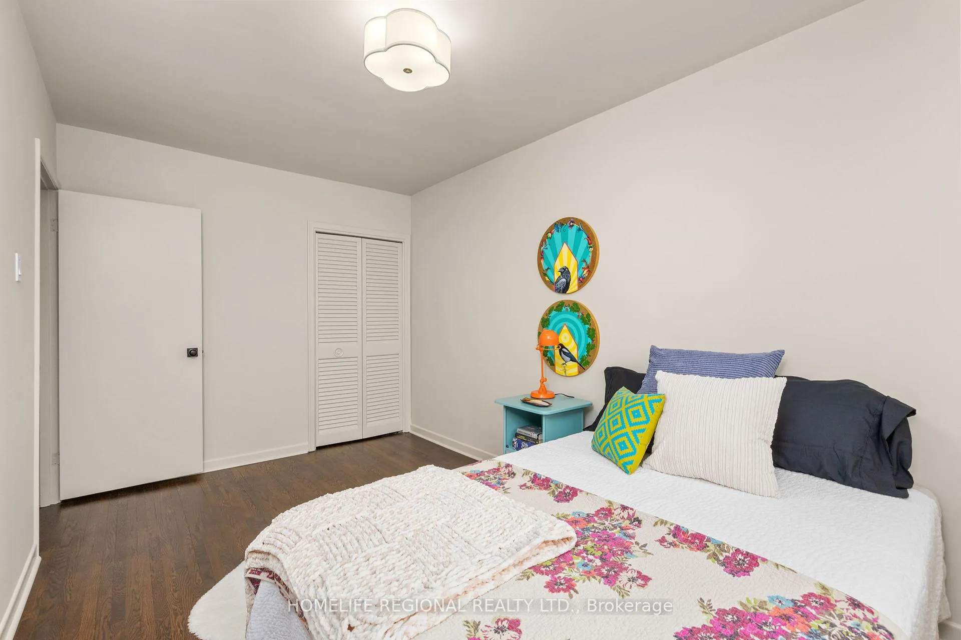Photo 17 of 42 Manorhampton Drive, Etobicoke, Willowridge-Martingrove-Richview — HOMEH