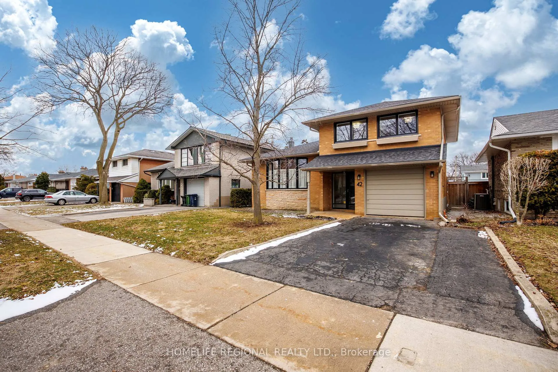 Photo 33 of 42 Manorhampton Drive, Etobicoke, Willowridge-Martingrove-Richview — HOMEH