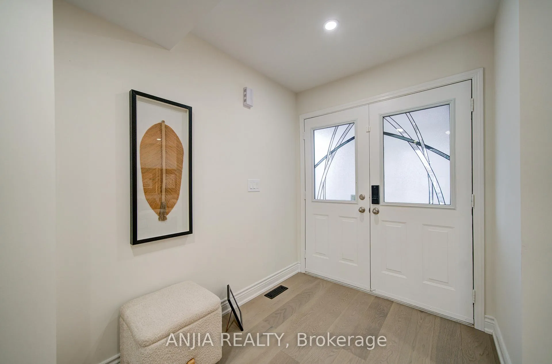 Photo 8 of 96 Castlemore Avenue, Markham, Berczy — HOMEH