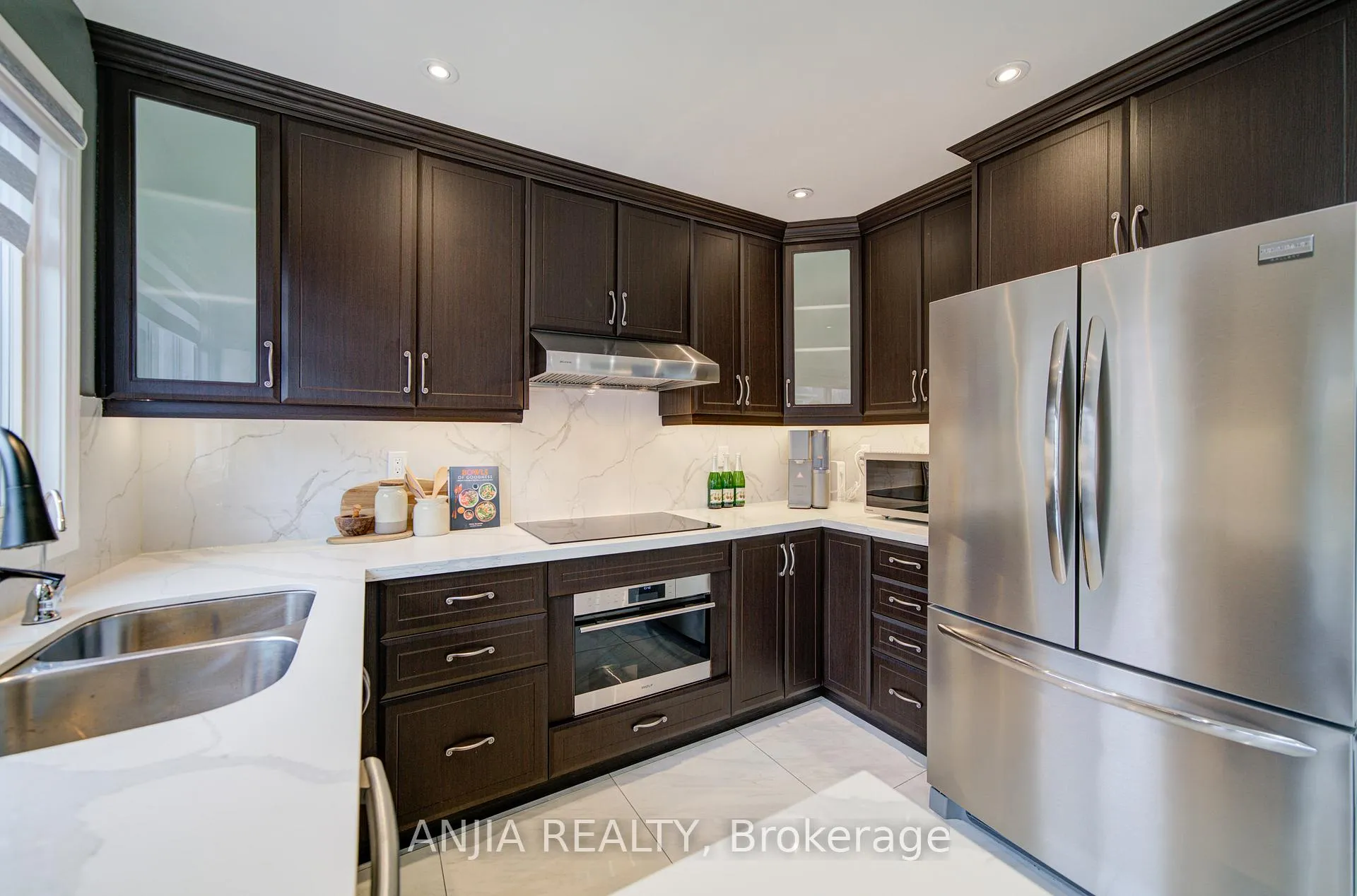 Photo 16 of 96 Castlemore Avenue, Markham, Berczy — HOMEH