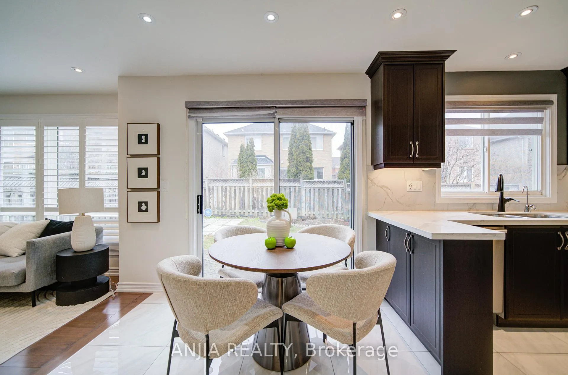 Photo 18 of 96 Castlemore Avenue, Markham, Berczy — HOMEH