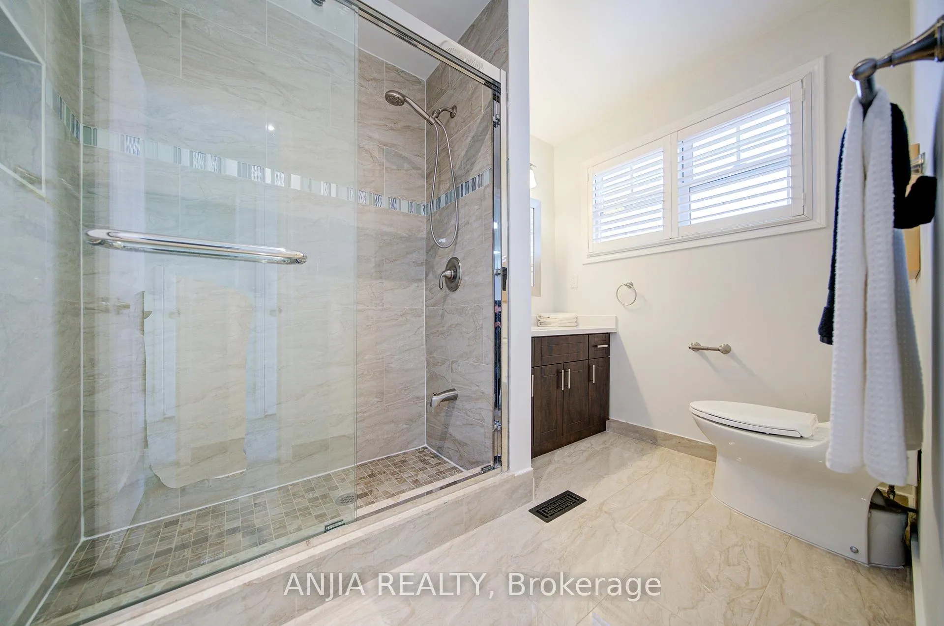 Photo 34 of 96 Castlemore Avenue, Markham, Berczy — HOMEH