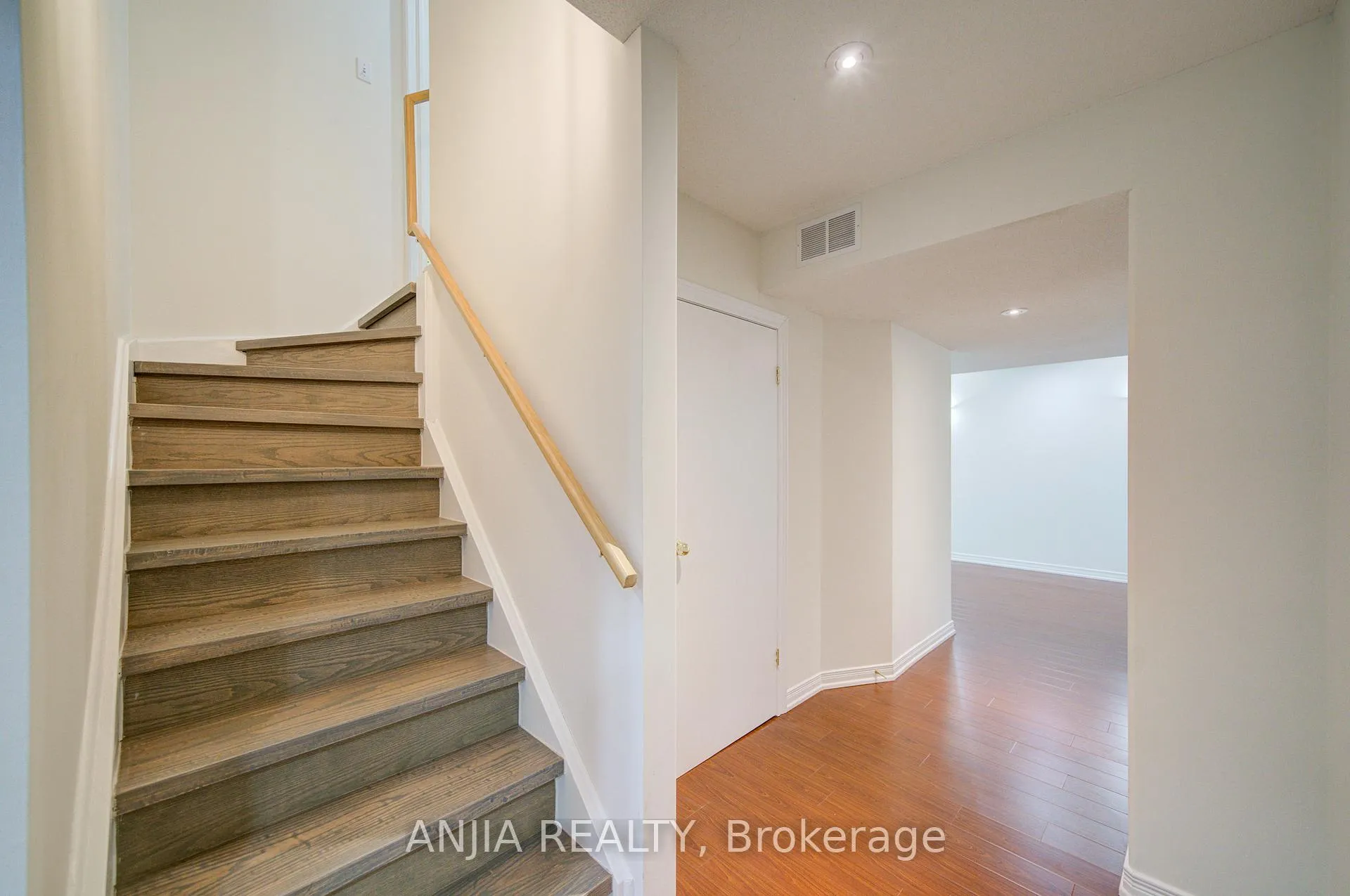 Photo 39 of 96 Castlemore Avenue, Markham, Berczy — HOMEH
