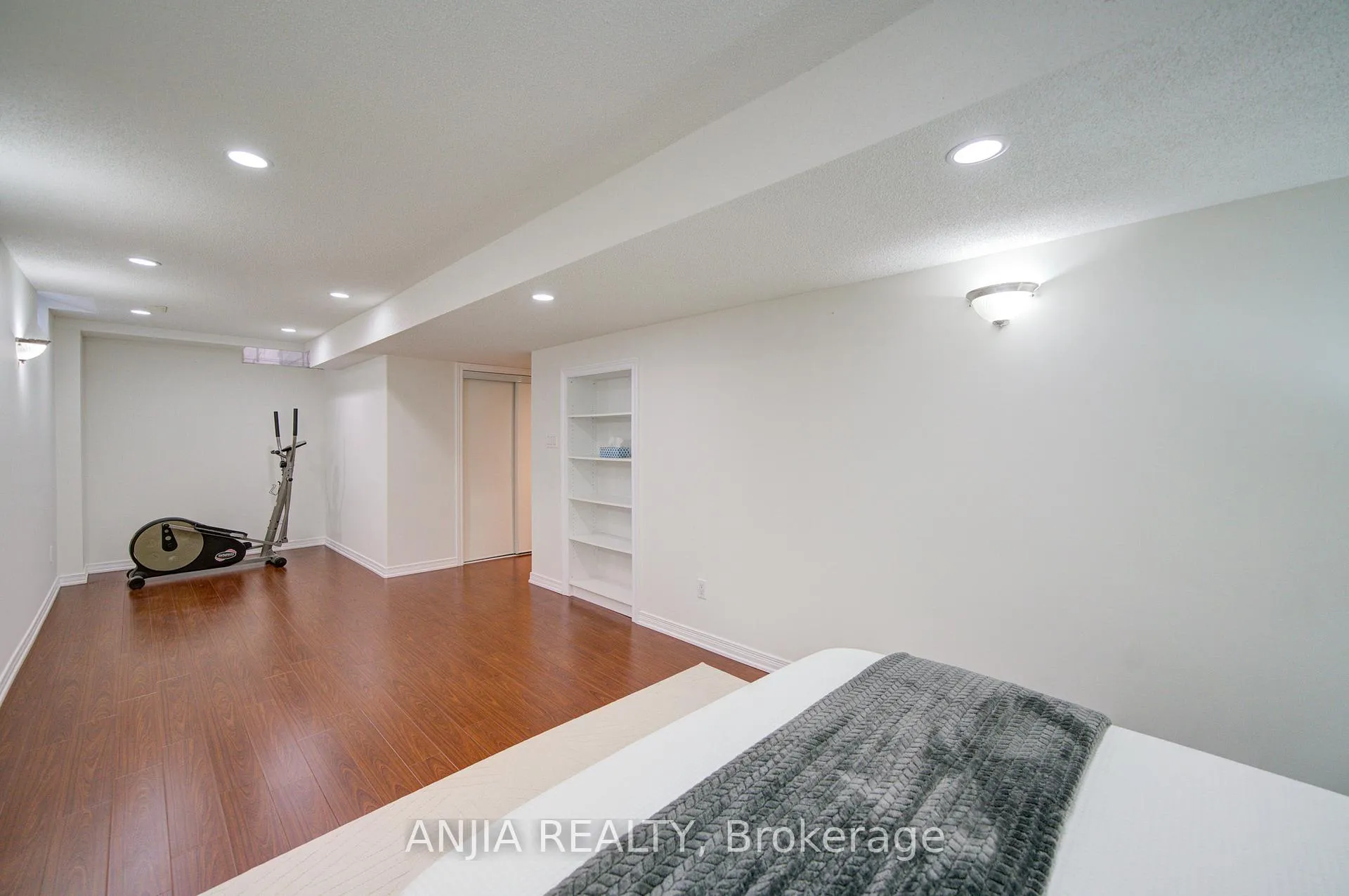 Photo 41 of 96 Castlemore Avenue, Markham, Berczy — HOMEH