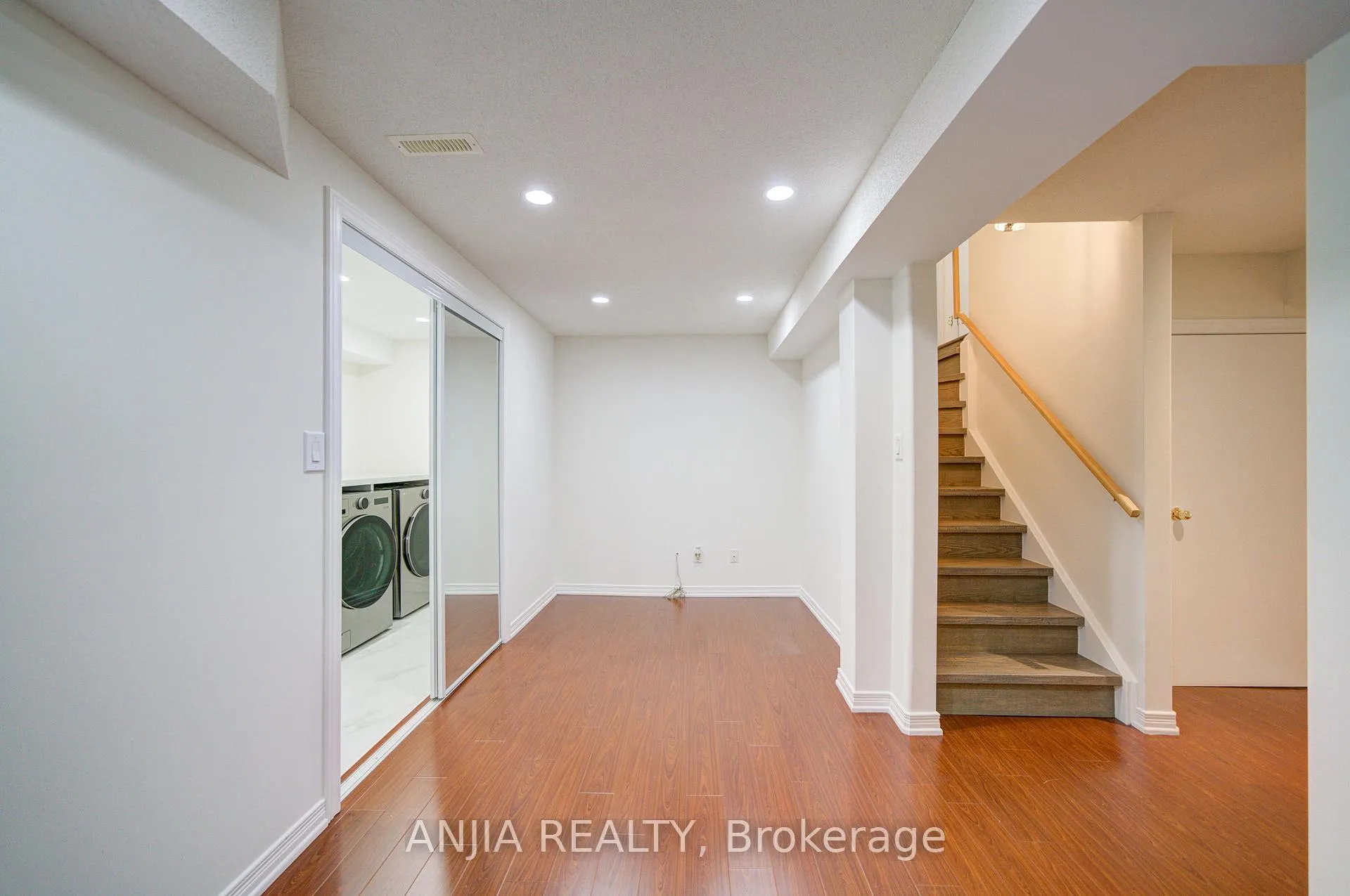 Photo 43 of 96 Castlemore Avenue, Markham, Berczy — HOMEH