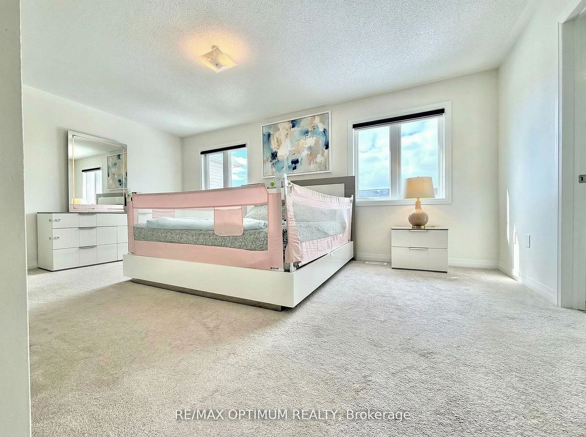 Photo 12 of 42 Cryderman Lane, Clarington, Bowmanville — HOMEH