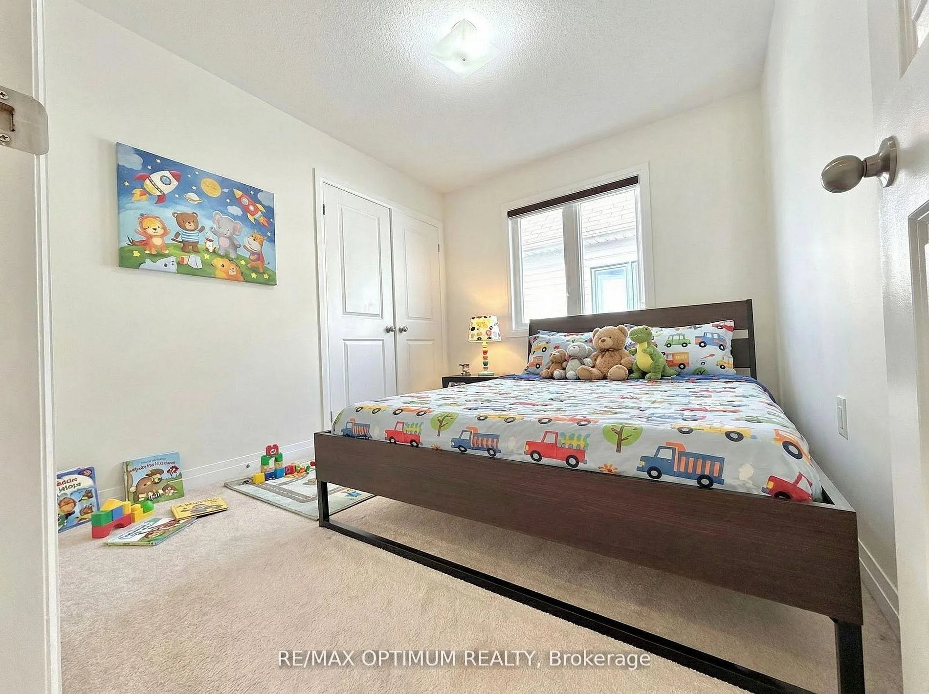 Photo 16 of 42 Cryderman Lane, Clarington, Bowmanville — HOMEH