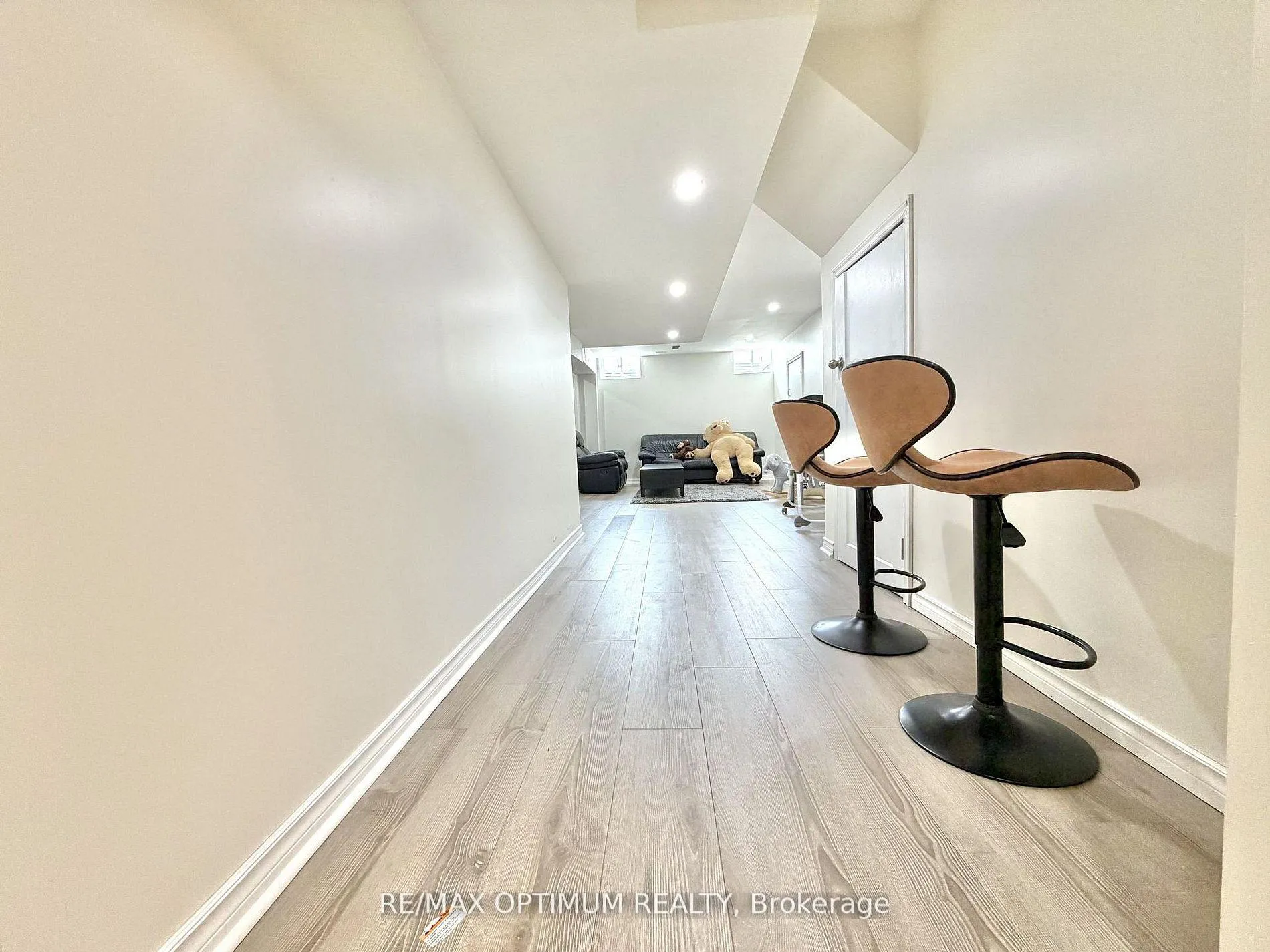 Photo 23 of 42 Cryderman Lane, Clarington, Bowmanville — HOMEH