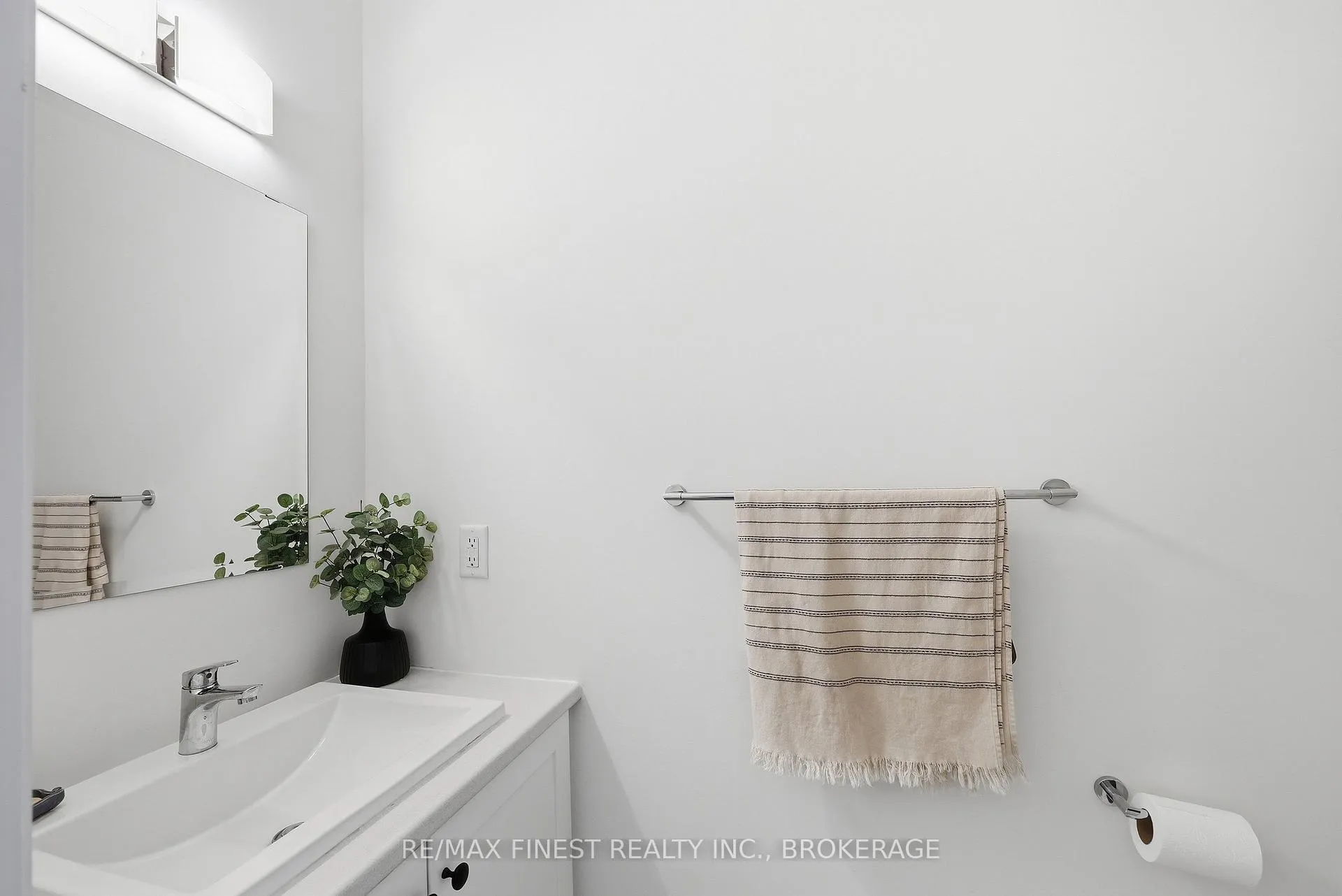 Photo 8 of 1646 Tenley Drive, Kingston, City Northwest — HOMEH