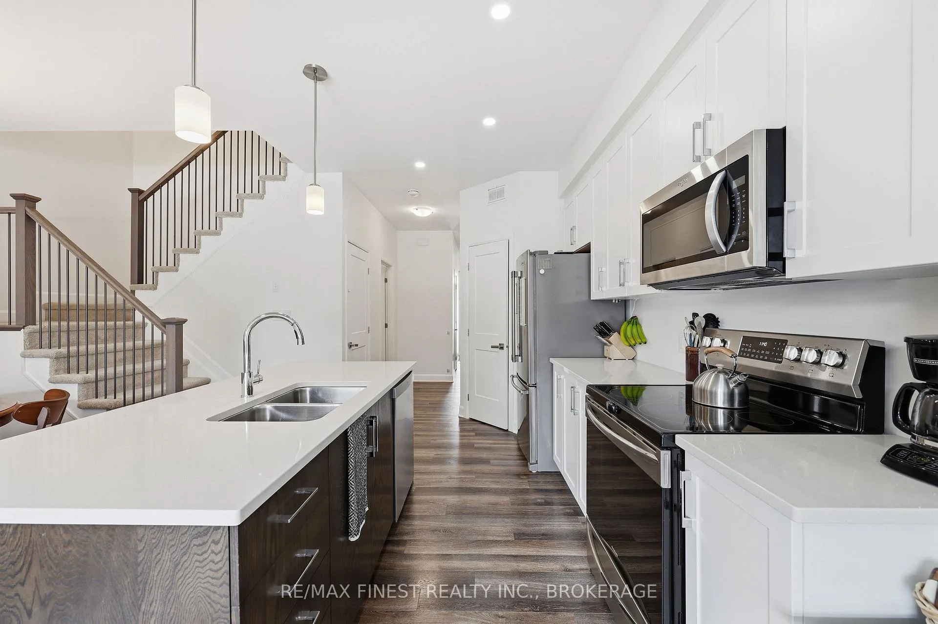 Photo 15 of 1646 Tenley Drive, Kingston, City Northwest — HOMEH