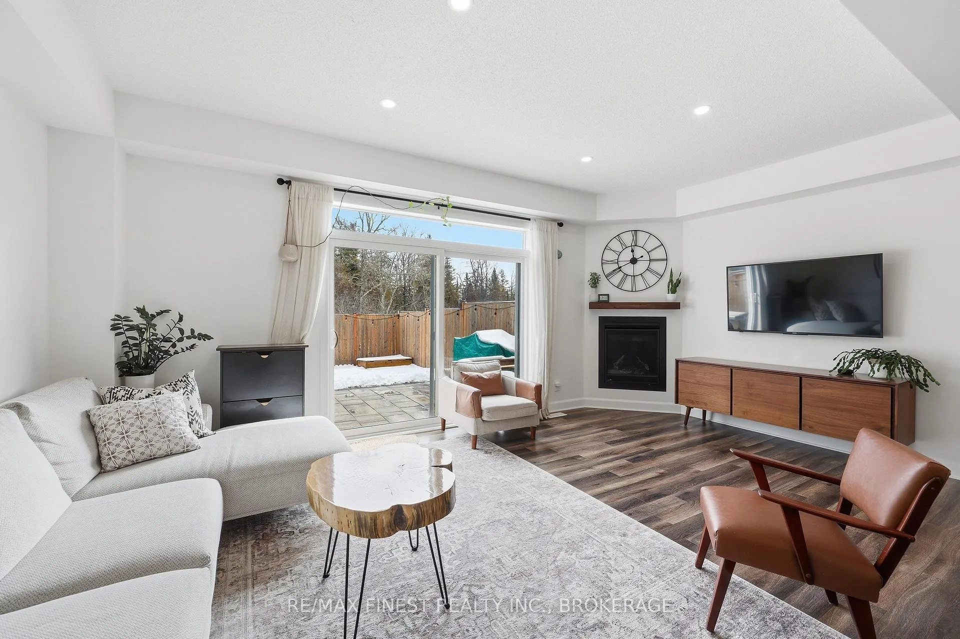 Photo 16 of 1646 Tenley Drive, Kingston, City Northwest — HOMEH