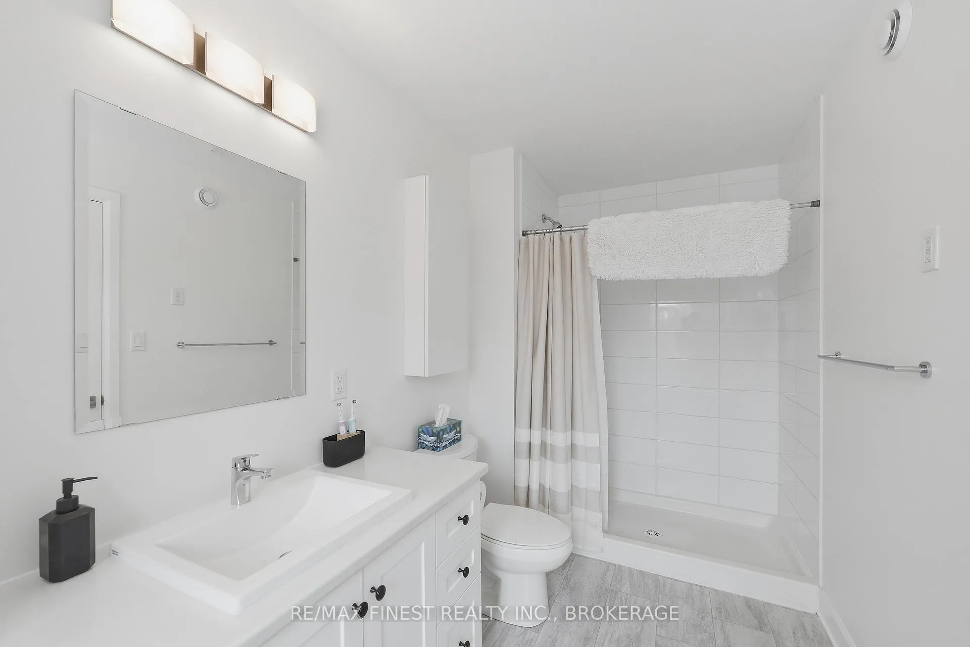 Photo 33 of 1646 Tenley Drive, Kingston, City Northwest — HOMEH