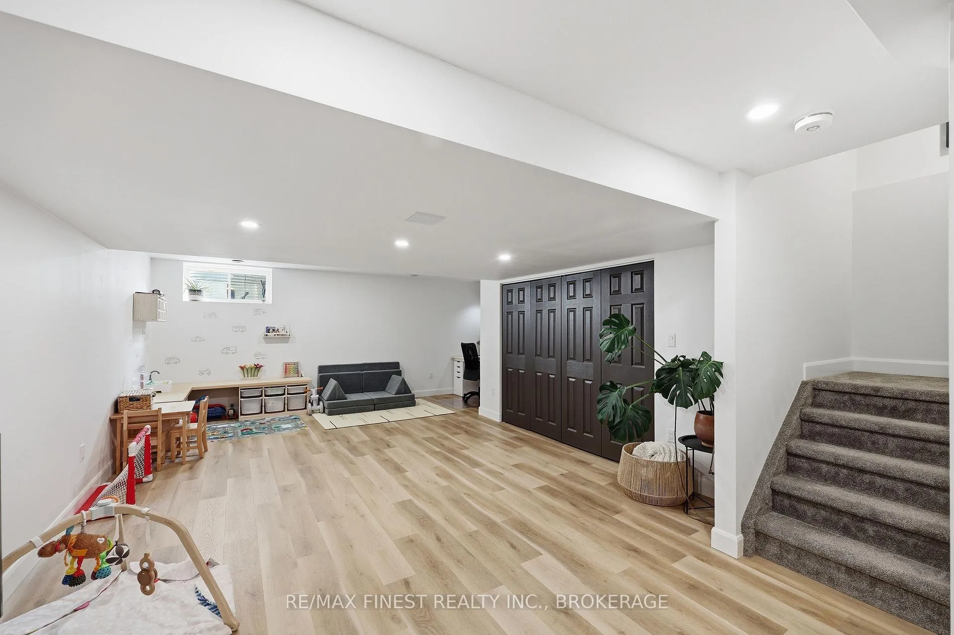 Photo 41 of 1646 Tenley Drive, Kingston, City Northwest — HOMEH