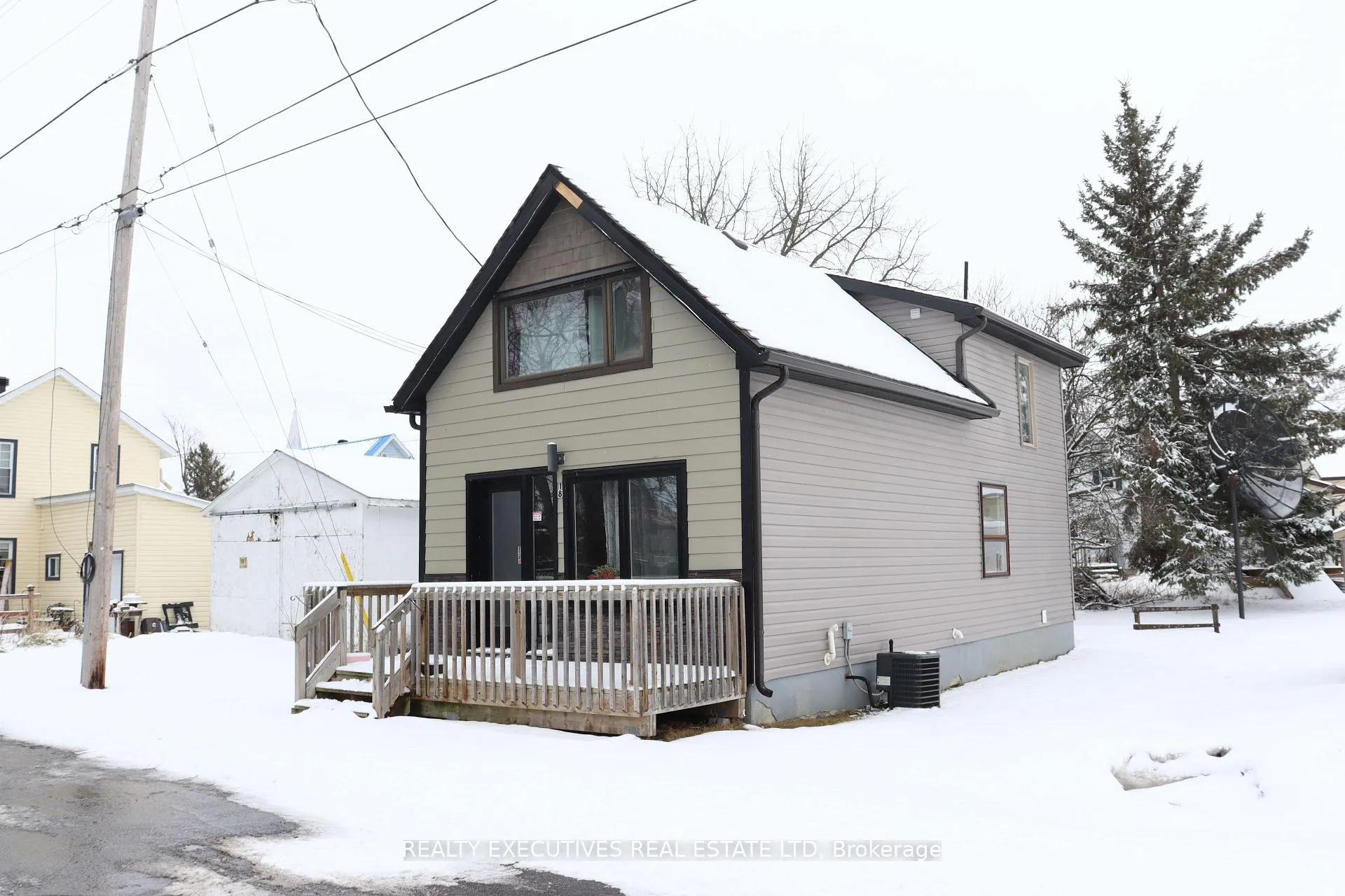 Photo 9 of 18 Mill Street, North Dundas, Chesterville — HOMEH