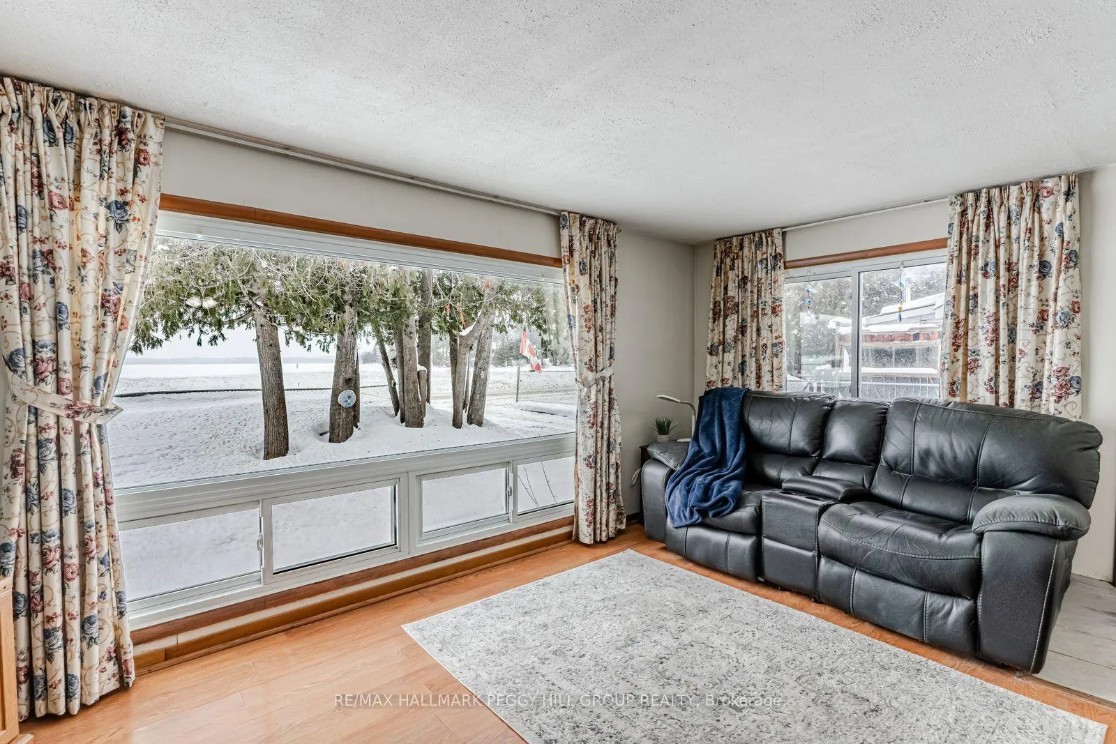 Photo 4 of 1237 15 Line N, Oro-Medonte, Rural Oro-Medonte — HOMEH
