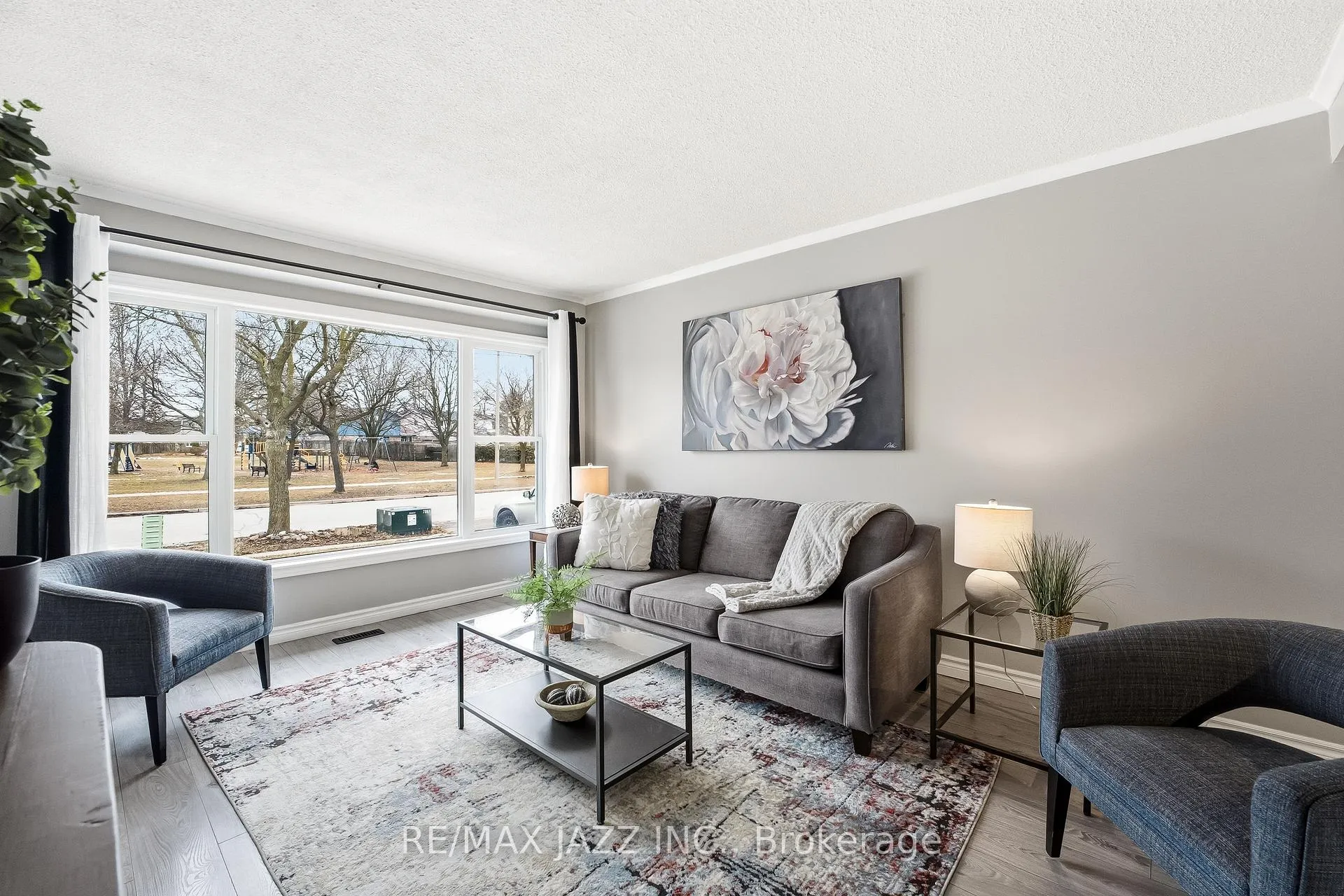 Photo 11 of 85 Ormond Drive, Oshawa, Samac — HOMEH
