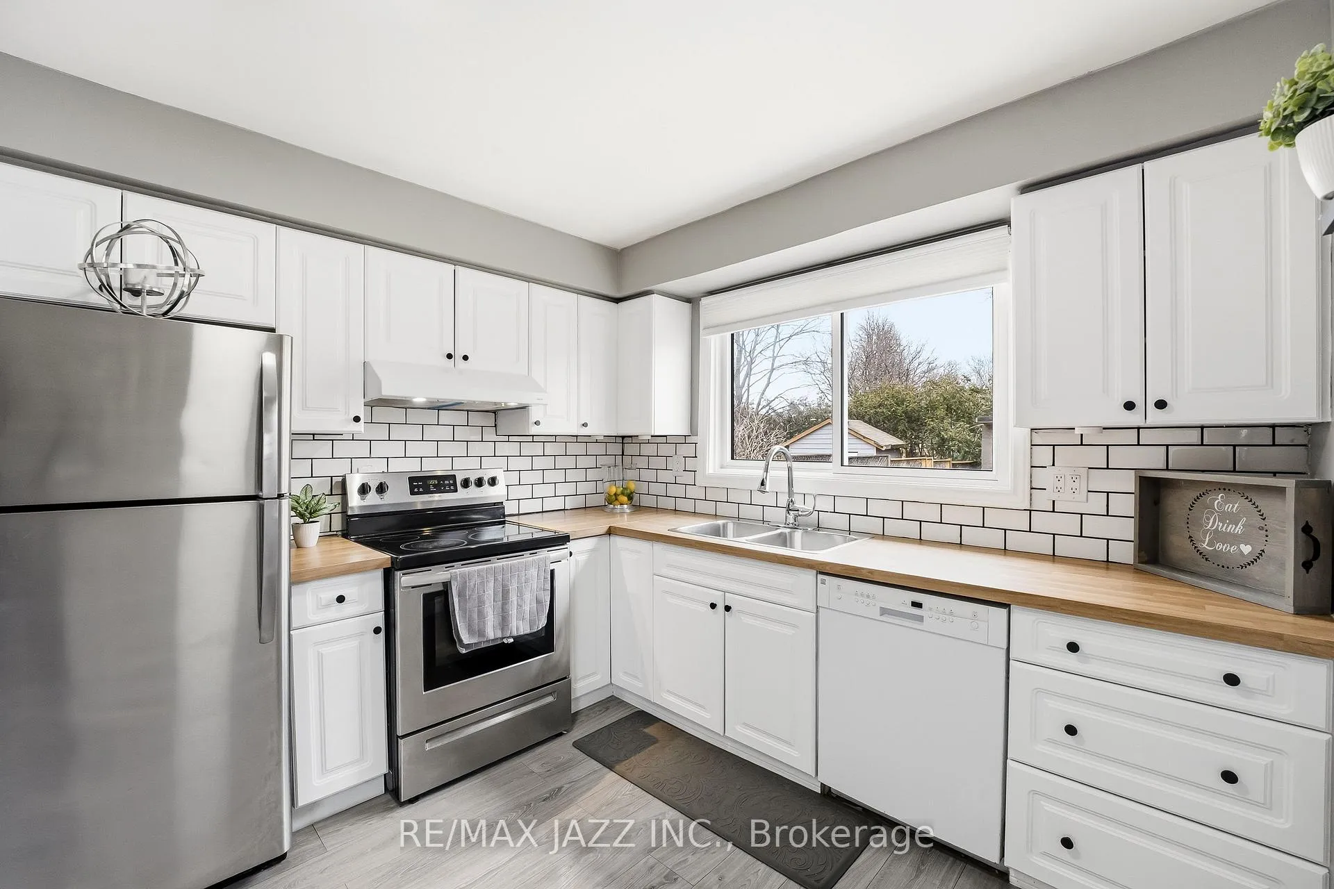 Photo 18 of 85 Ormond Drive, Oshawa, Samac — HOMEH